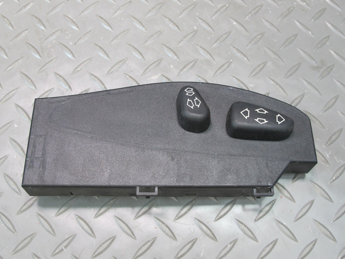 01-06 BMW E46 330ci Convertible Front Right Seat Adjustment Control Switch OEM