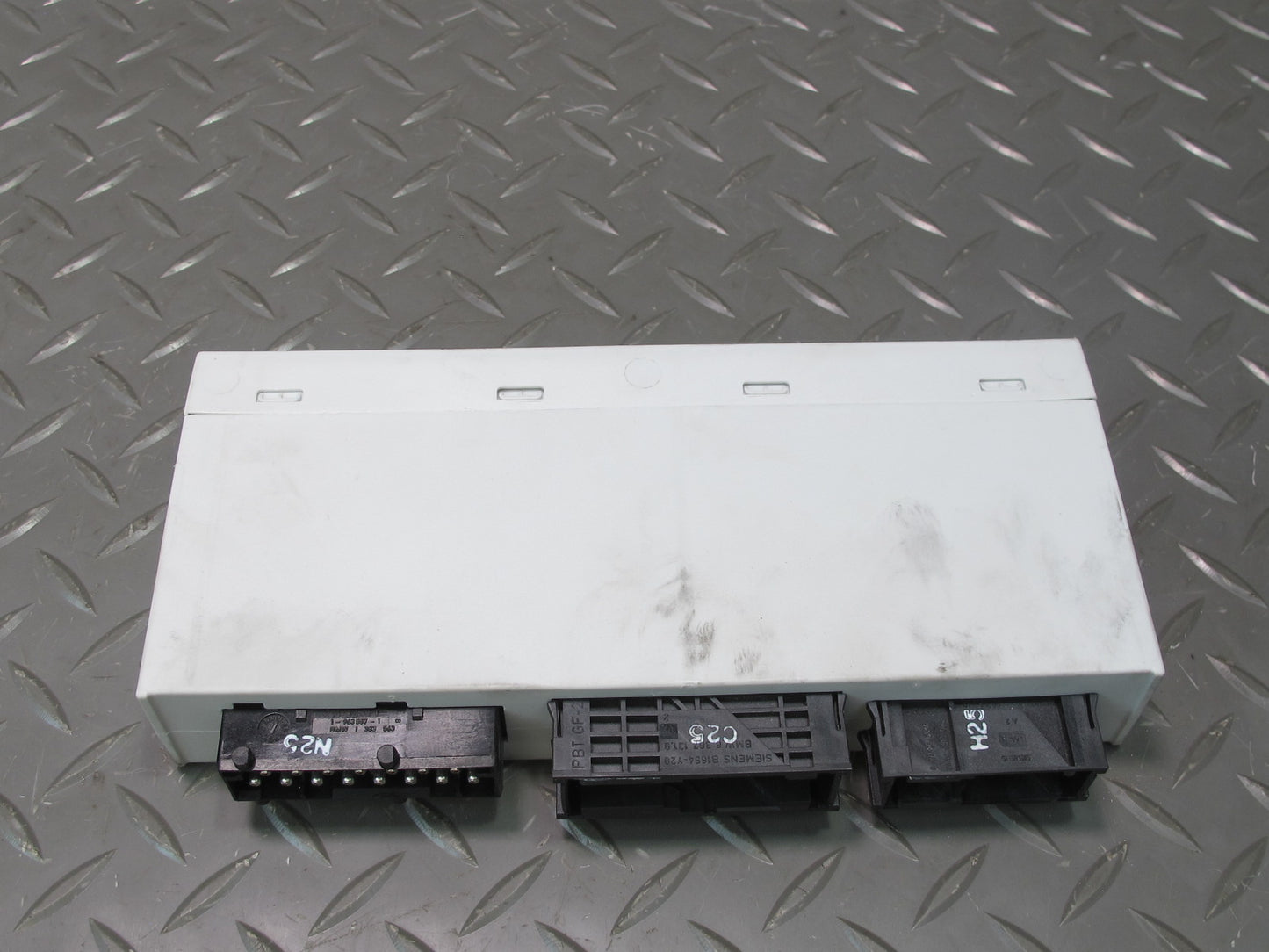 01-06 BMW E46 330ci GM5 High Body Control Module Unit BCM BCU 6907663 OEM