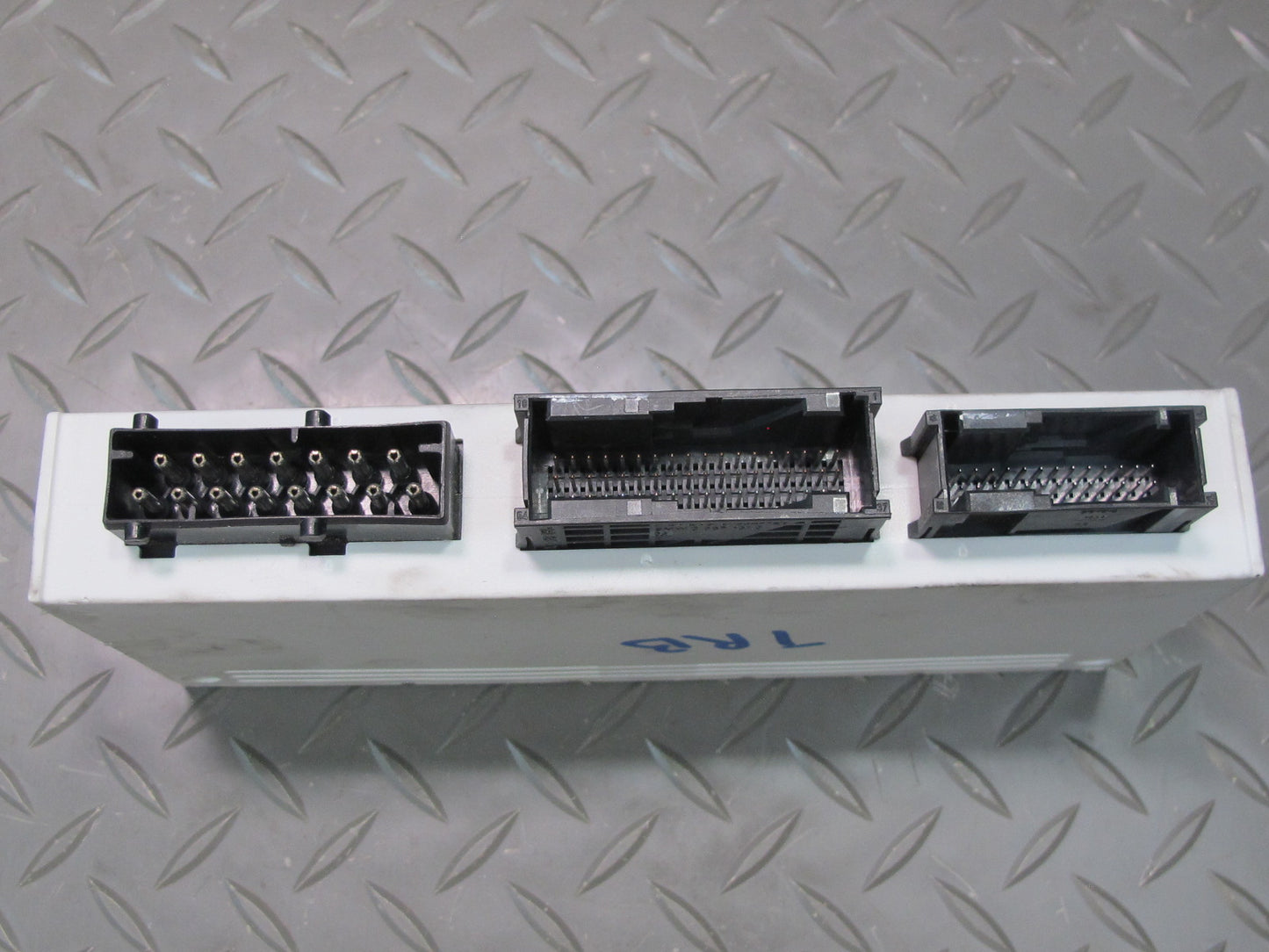 01-06 BMW E46 330ci GM5 High Body Control Module Unit BCM BCU 6907663 OEM