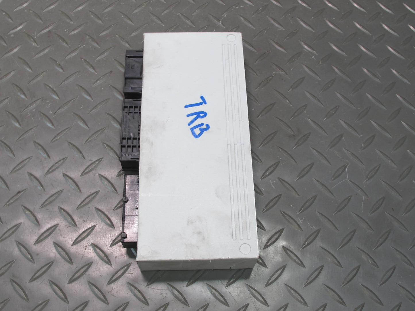 01-06 BMW E46 330ci GM5 High Body Control Module Unit BCM BCU 6907663 OEM