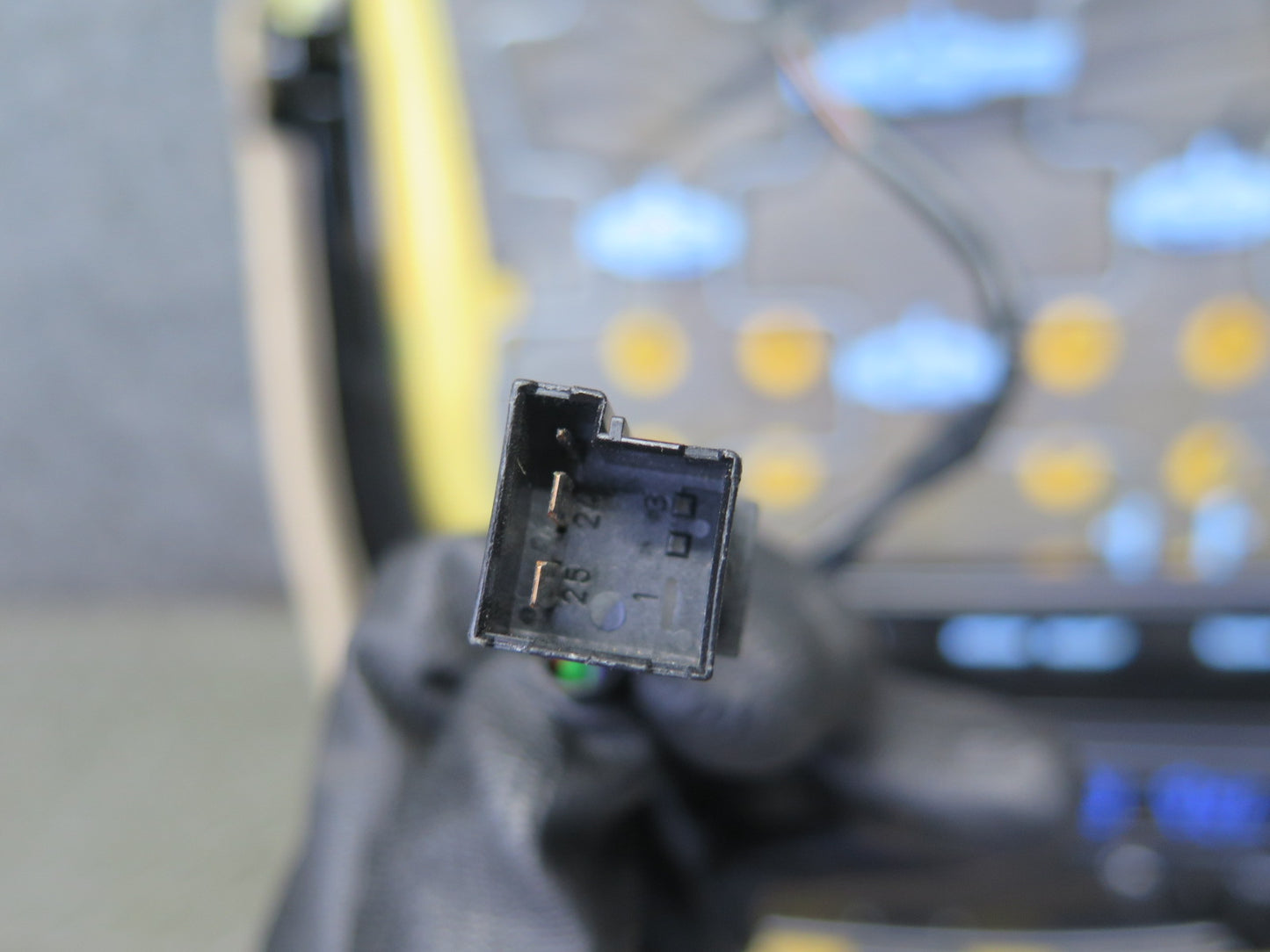 01-06 BMW E46 Convertible Front Right Seat Lower Cushion Leather Beige 77K OEM