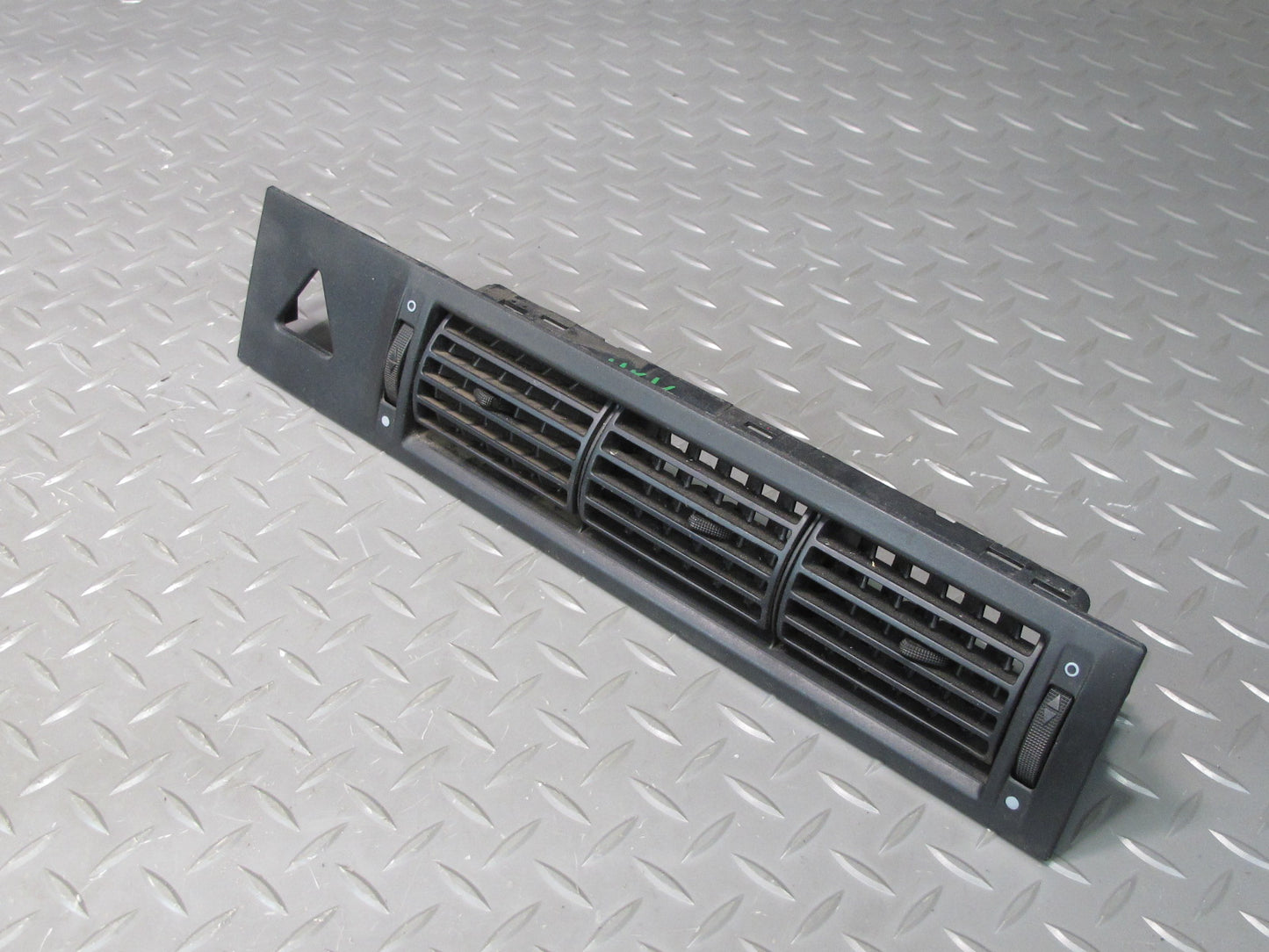 99-03 VW Eurovan T4 Set of 3 Dash Front Left Center Right Air Vent Grille OEM