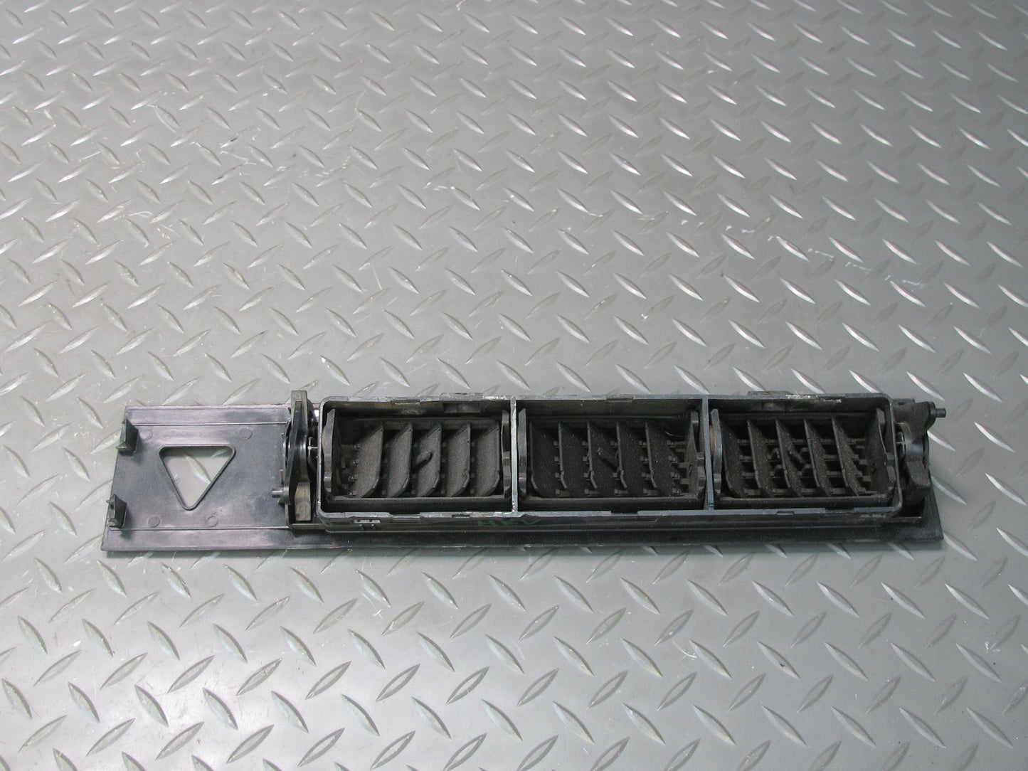 99-03 VW Eurovan T4 Set of 3 Dash Front Left Center Right Air Vent Grille OEM