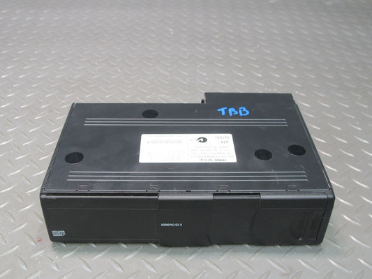01-02 BMW E46 330ci 6 Disc CD Changer Unit w Magazine 6983336 OEM