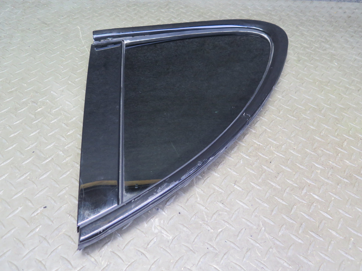 2011-2018 Porsche Cayenne 958 Rear Right Passenger Side Quarter Window Glass