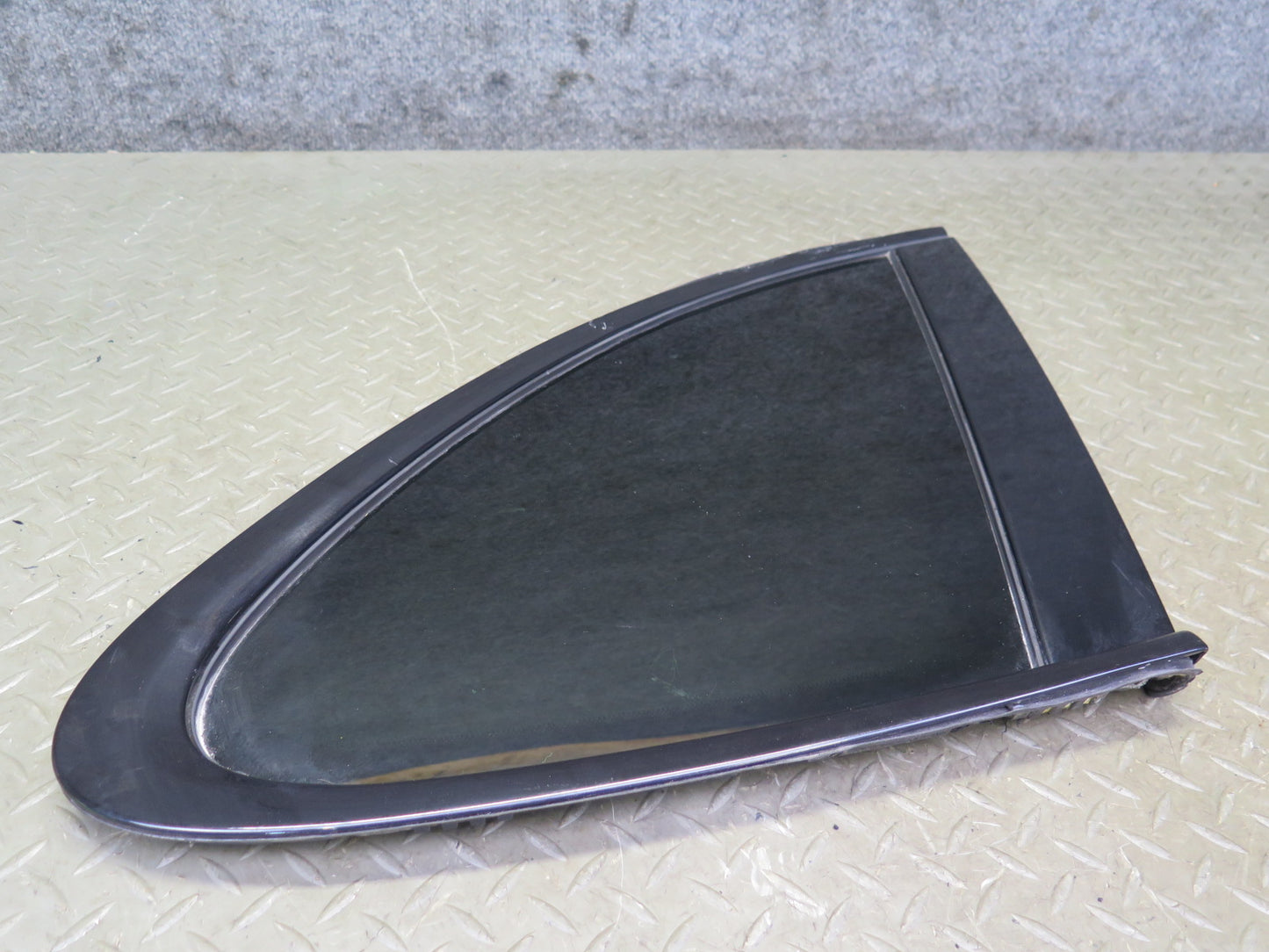 2011-2018 Porsche Cayenne 958 Rear Right Passenger Side Quarter Window Glass