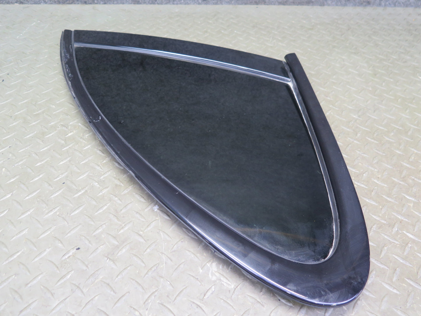 2011-2018 Porsche Cayenne 958 Rear Right Passenger Side Quarter Window Glass