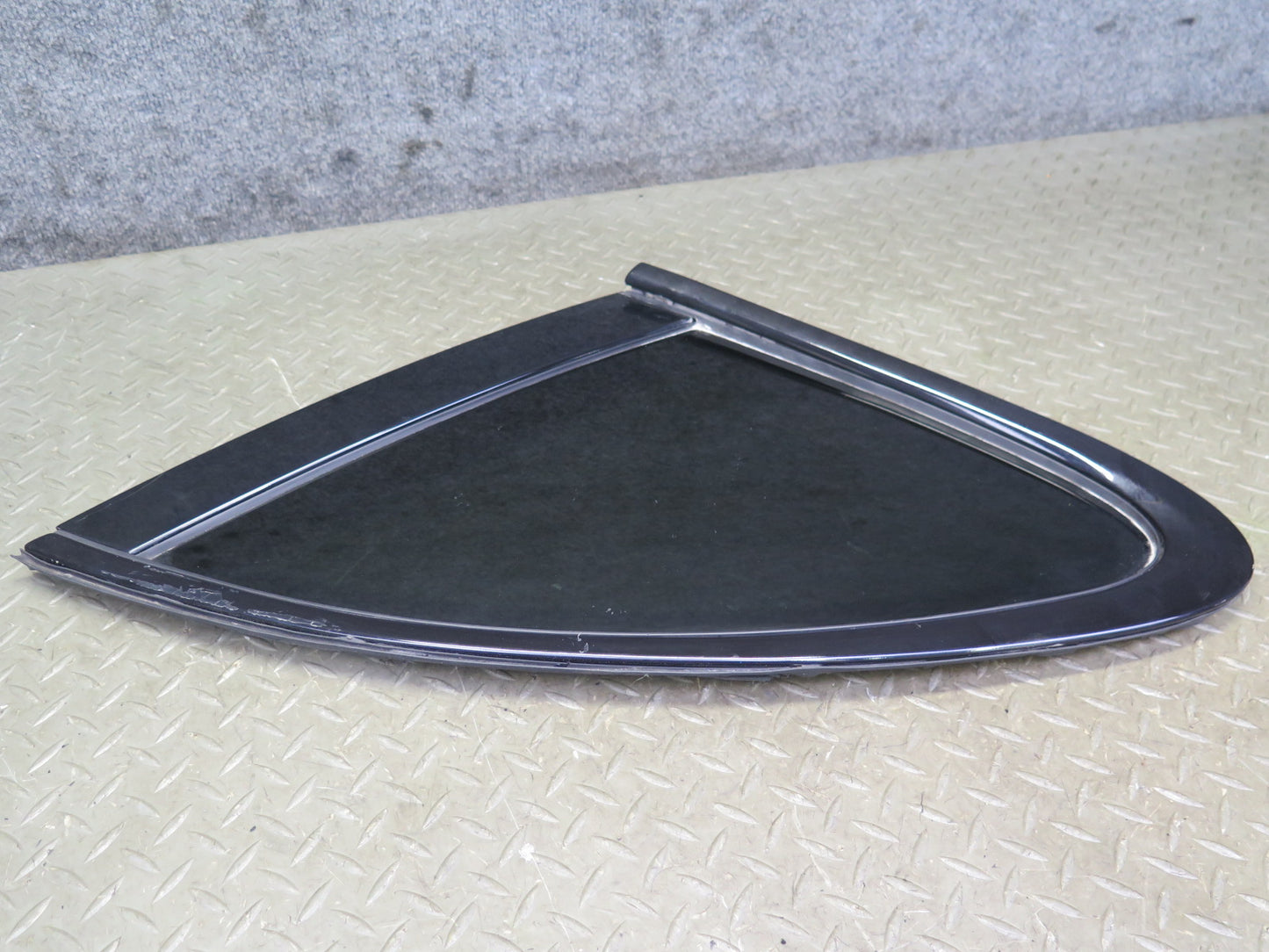 2011-2018 Porsche Cayenne 958 Rear Right Passenger Side Quarter Window Glass