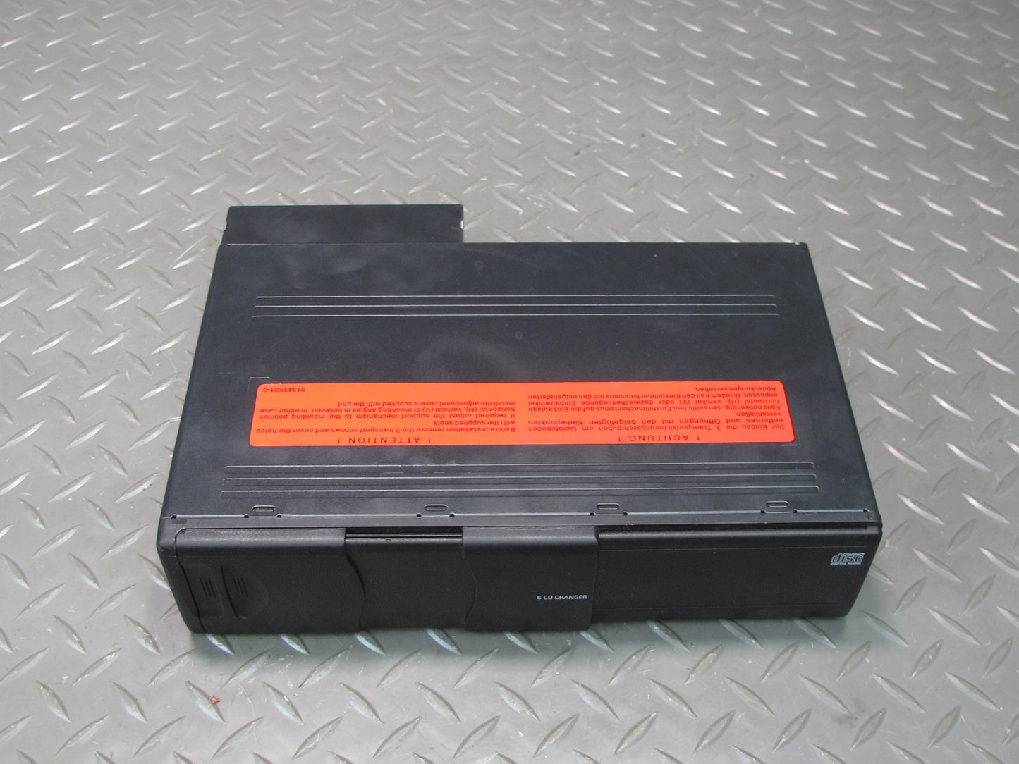 01-02 BMW E46 330ci 6 Disc CD Changer Unit w Magazine 6983336 OEM