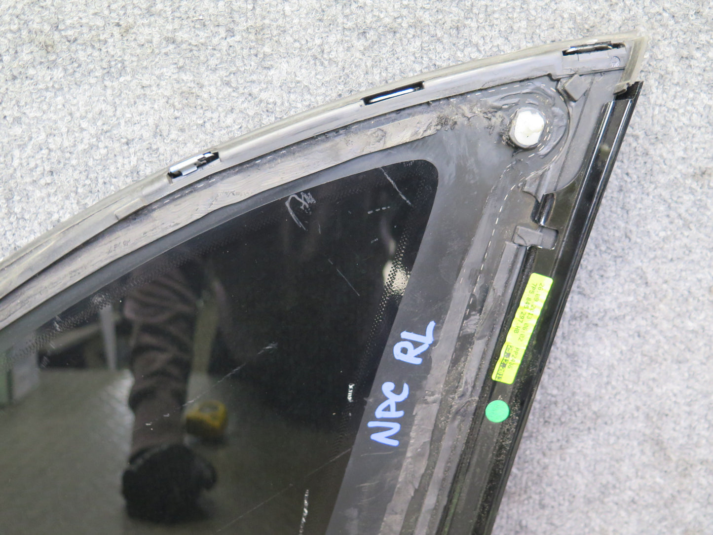 2011-2018 Porsche Cayenne 958 Rear Left Driver Side Quarter Window Glass