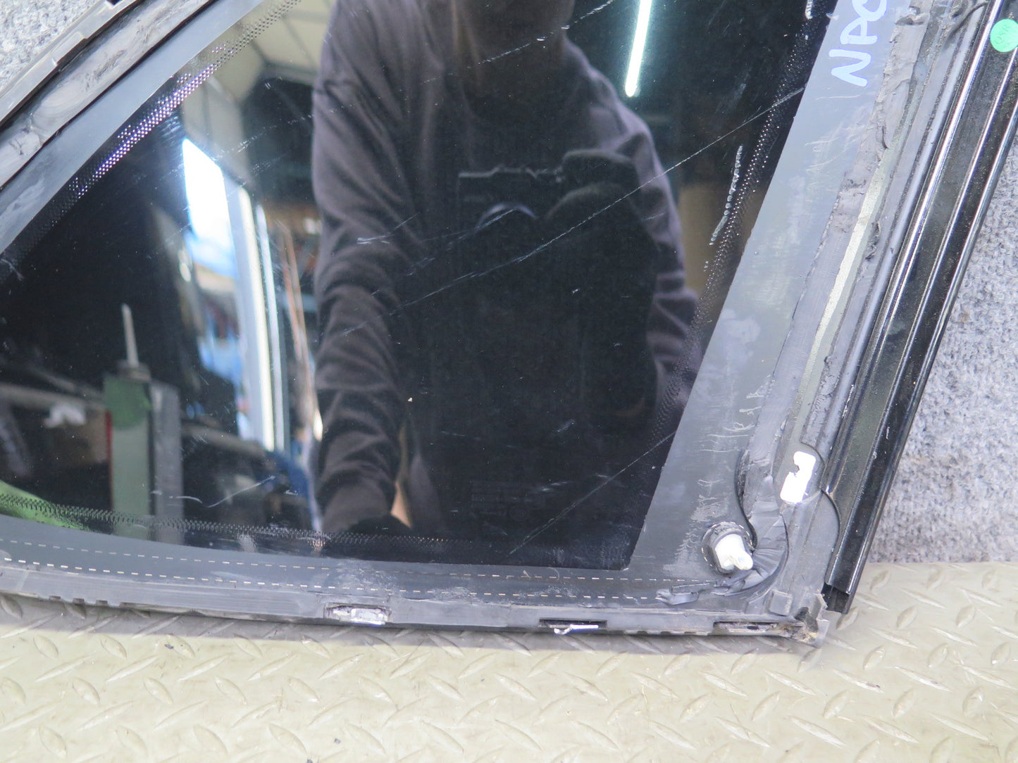 2011-2018 Porsche Cayenne 958 Rear Left Driver Side Quarter Window Glass