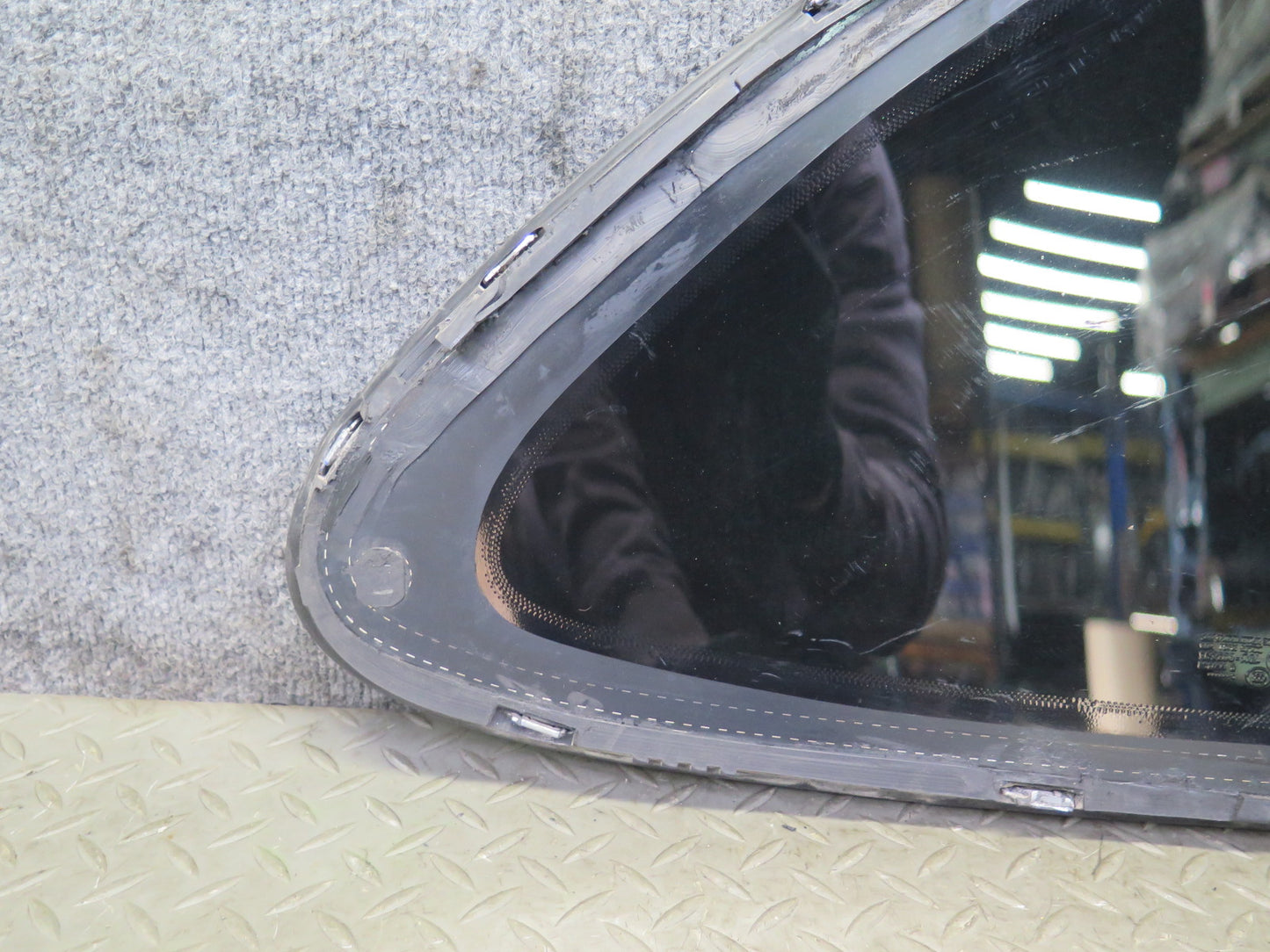 2011-2018 Porsche Cayenne 958 Rear Left Driver Side Quarter Window Glass