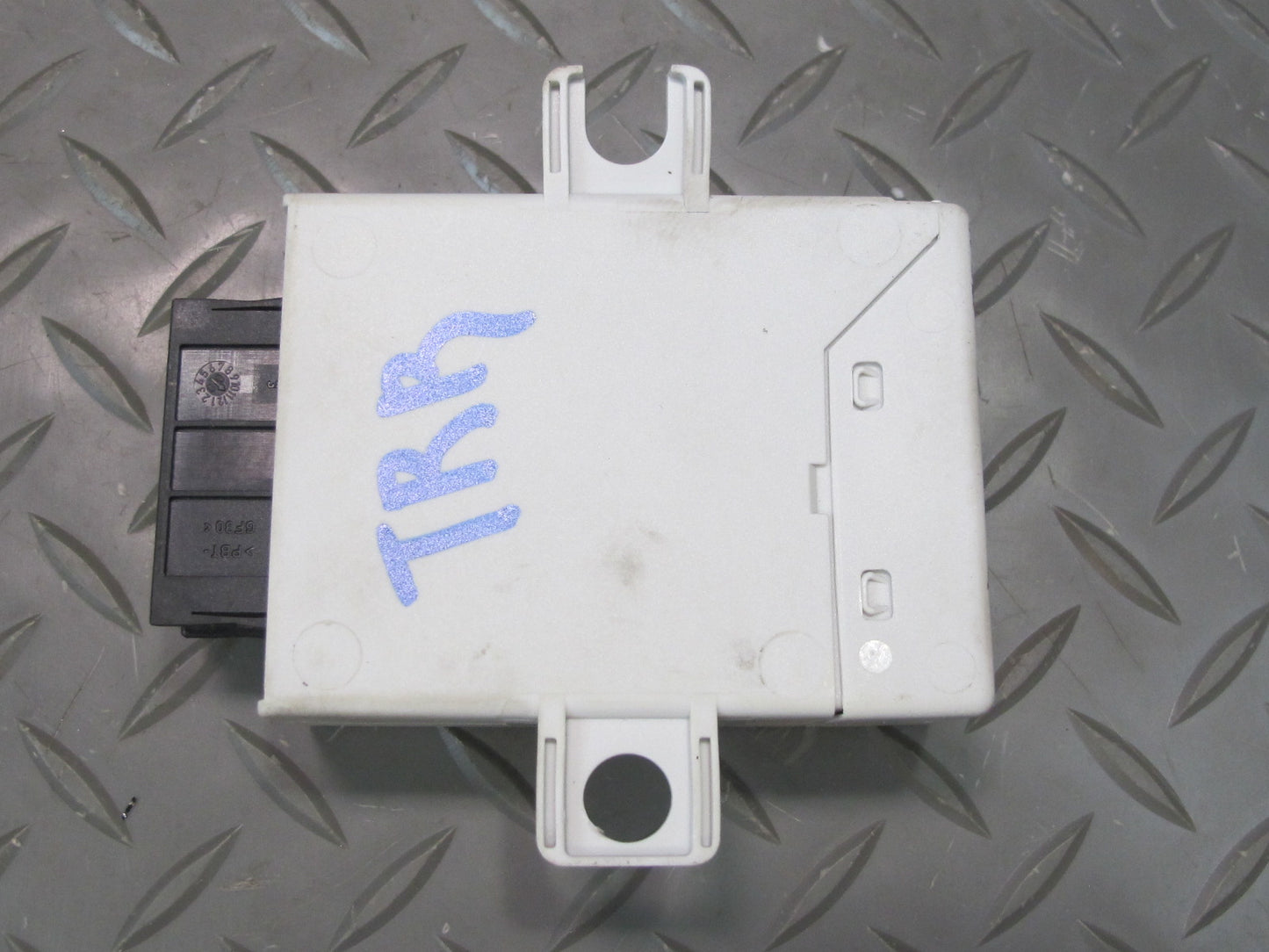 01-06 BMW E46 330ci EWS3 Anti Theft Control Module 6905670 OEM