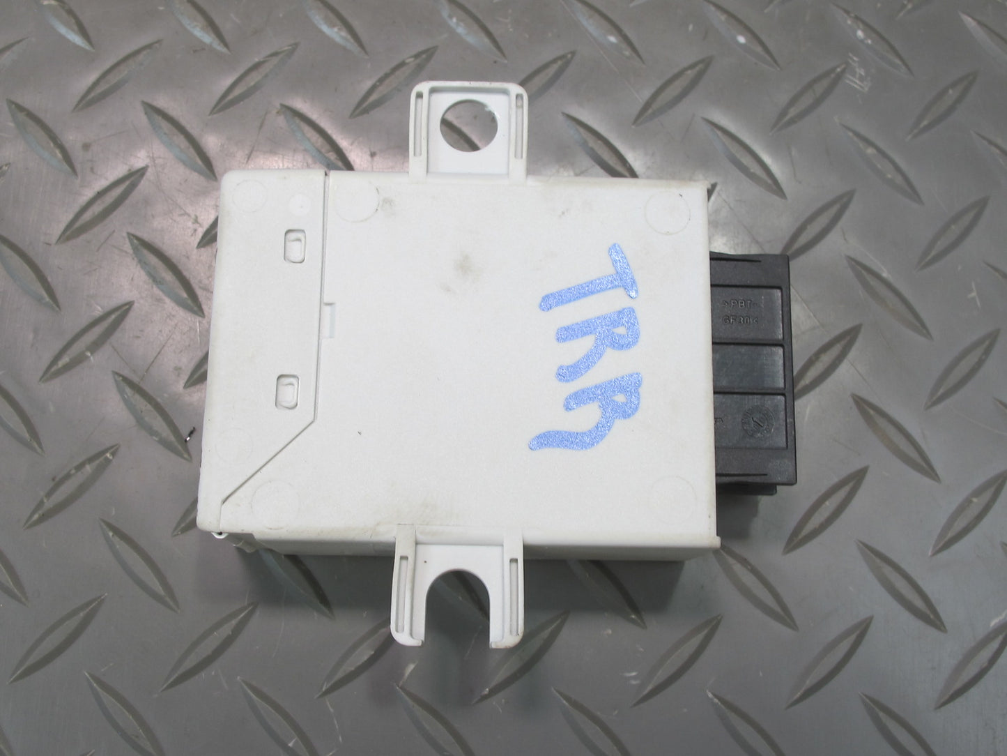 01-06 BMW E46 330ci EWS3 Anti Theft Control Module 6905670 OEM