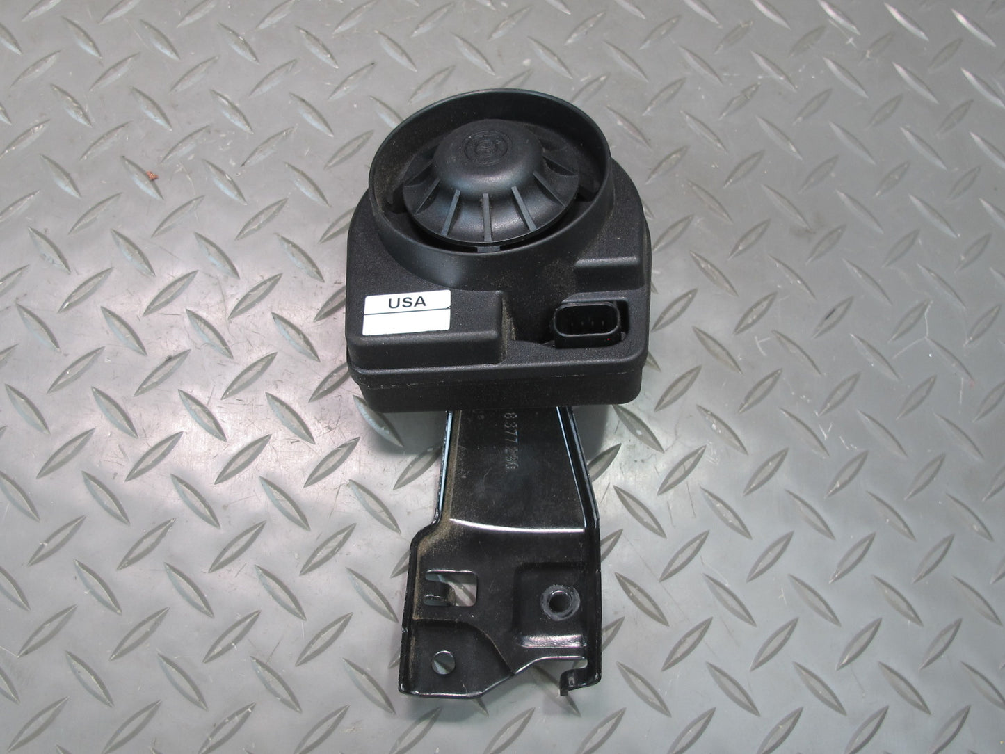 01-06 BMW E46 330ci Anti Theft Alarm Horn Siren w Bracket Mount 8383153 OEM