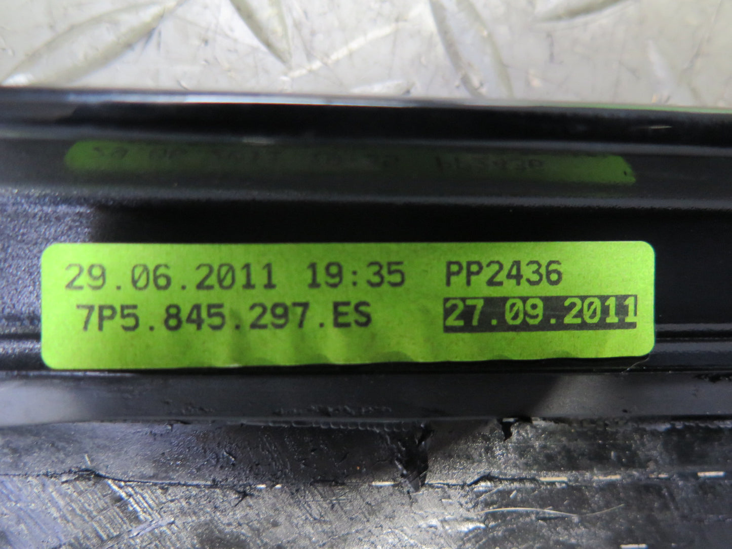 2011-2018 Porsche Cayenne 958 Rear Left Driver Side Quarter Window Glass