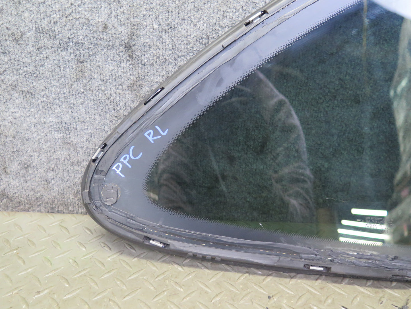 2011-2018 Porsche Cayenne 958 Rear Left Driver Side Quarter Window Glass