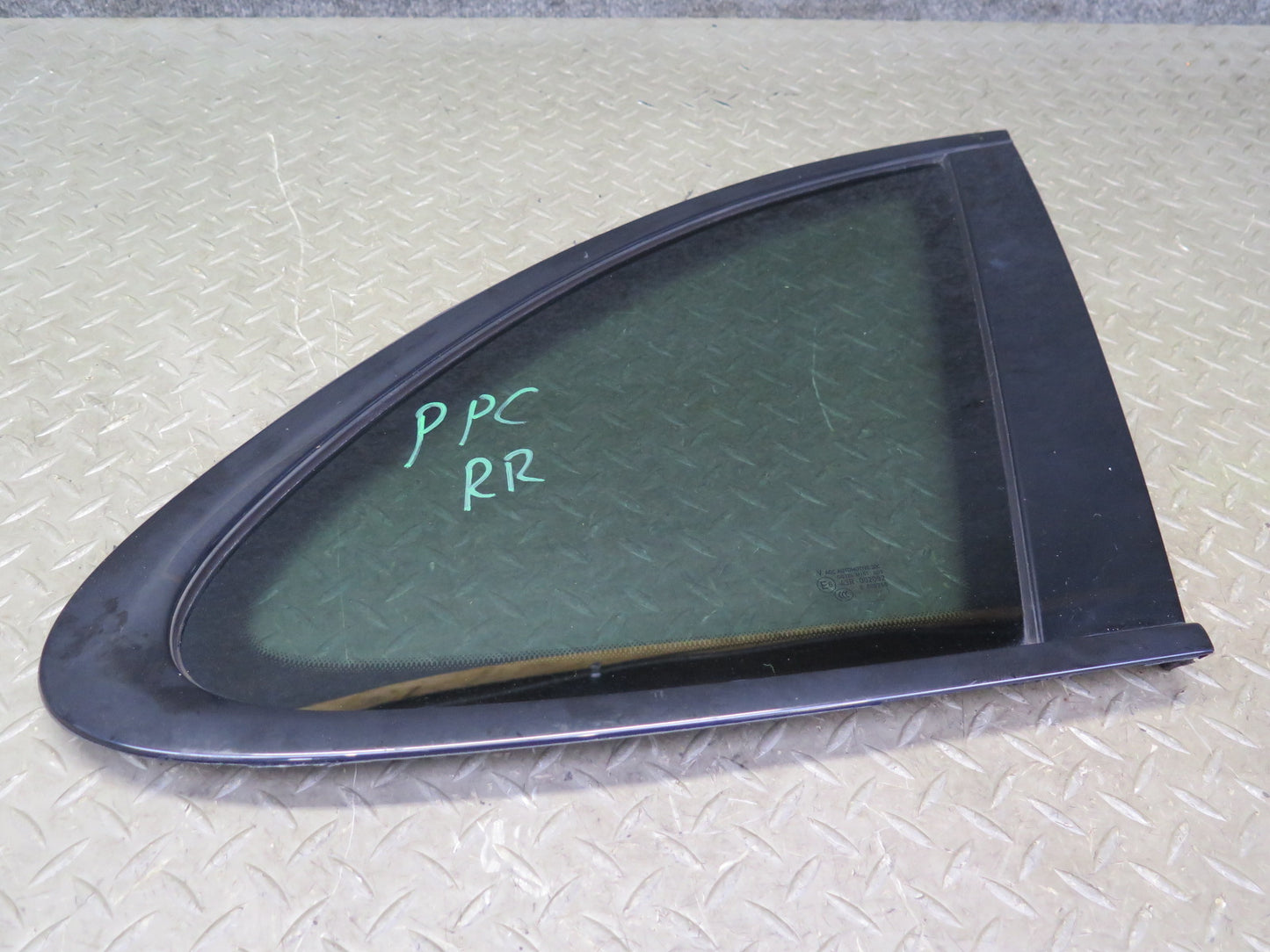 2011-2018 Porsche Cayenne 958 Rear Right Passenger Side Quarter Window Glass