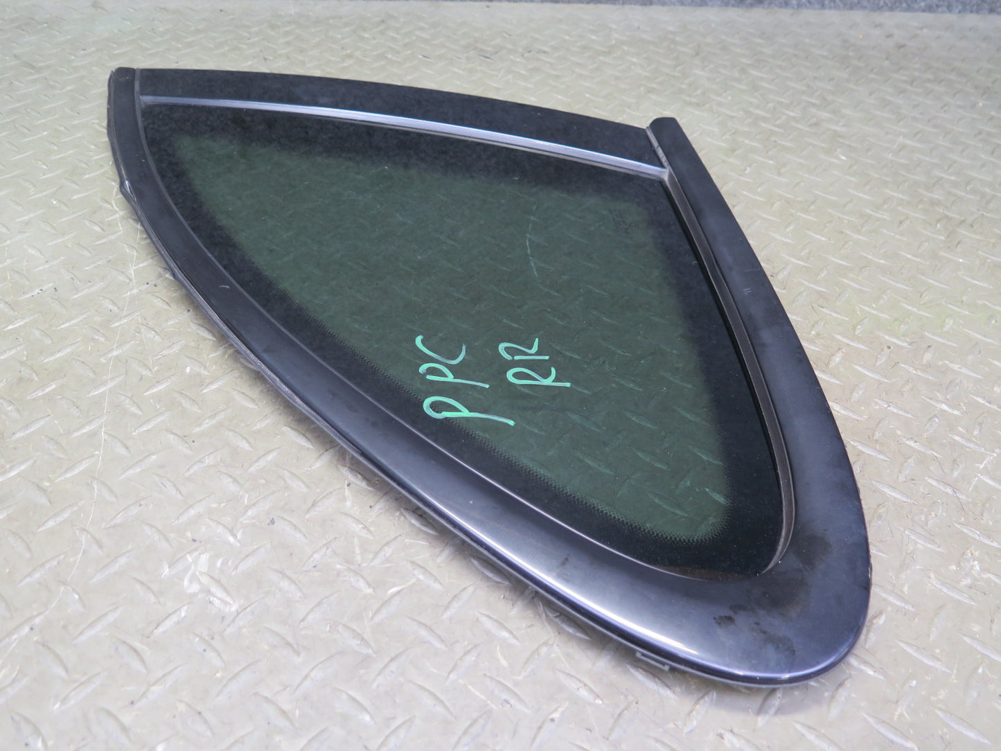 2011-2018 Porsche Cayenne 958 Rear Right Passenger Side Quarter Window Glass