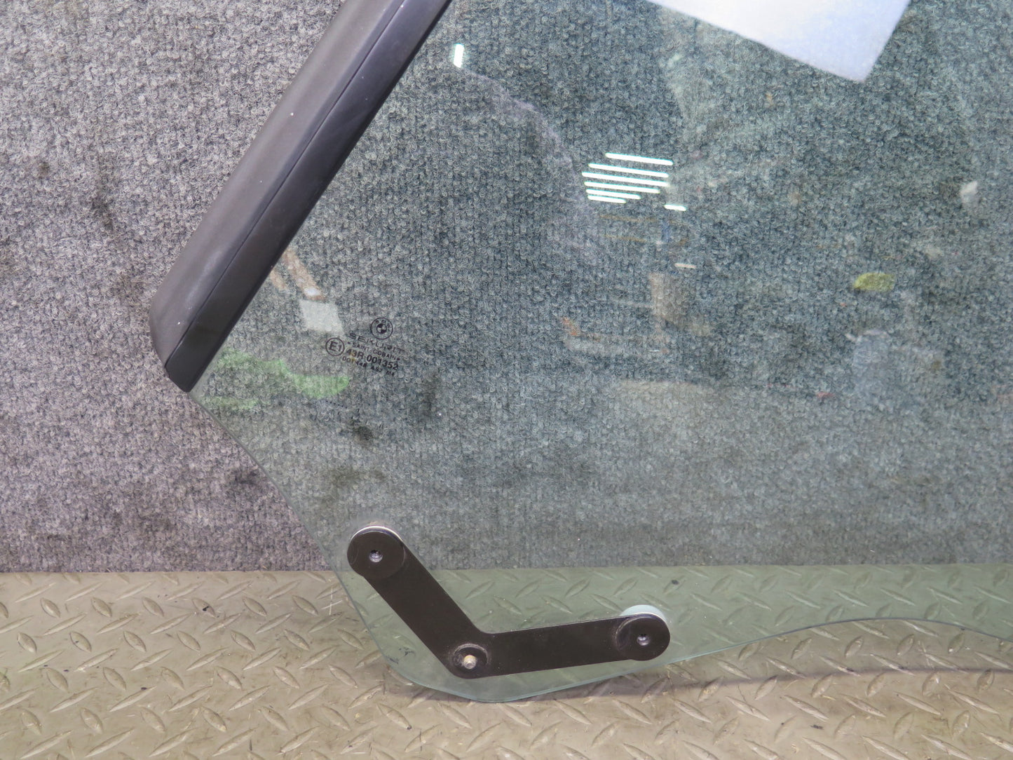 01-06 BMW E46 330ci Convertible Rear Left Driver Side Quarter Glass Window OEM