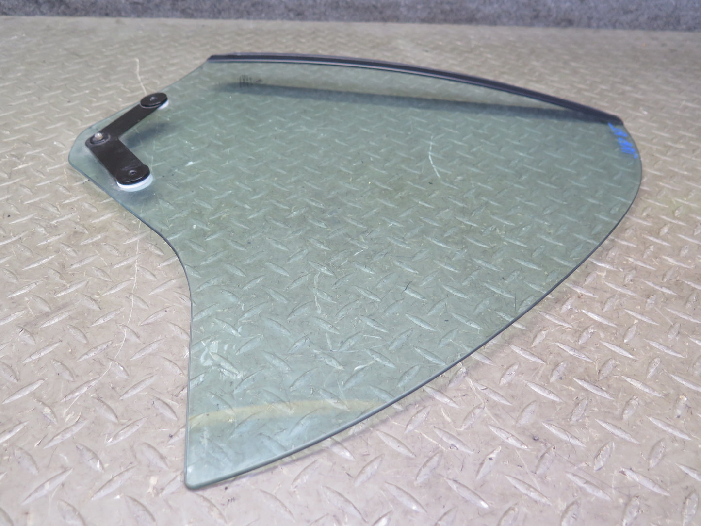 01-06 BMW E46 330ci Convertible Rear Left Driver Side Quarter Glass Window OEM