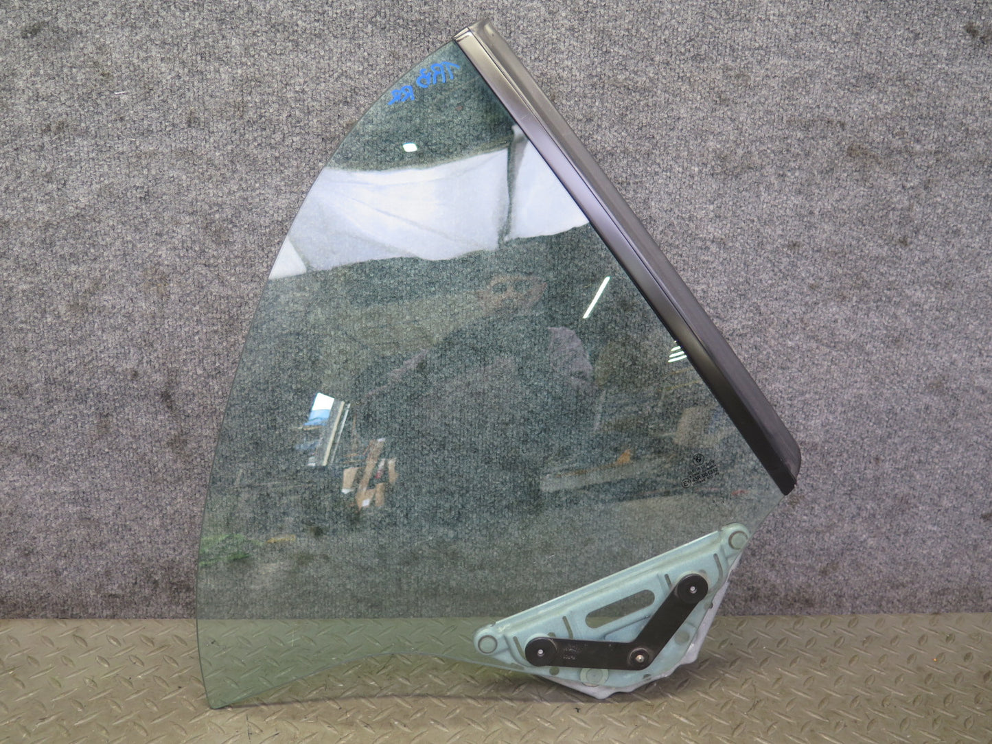 01-06 BMW E46 330ci Convertible Rear Right Pass Side Quarter Glass Window OEM
