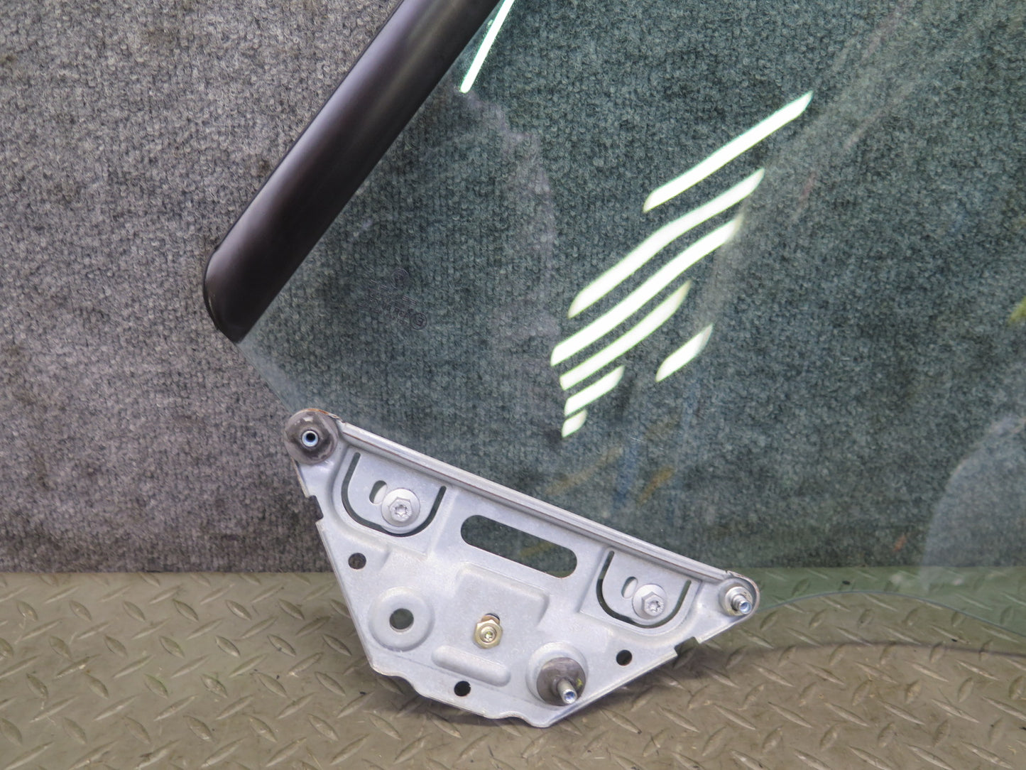 01-06 BMW E46 330ci Convertible Rear Right Pass Side Quarter Glass Window OEM