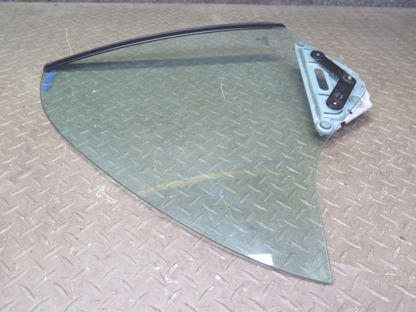 01-06 BMW E46 330ci Convertible Rear Right Pass Side Quarter Glass Window OEM