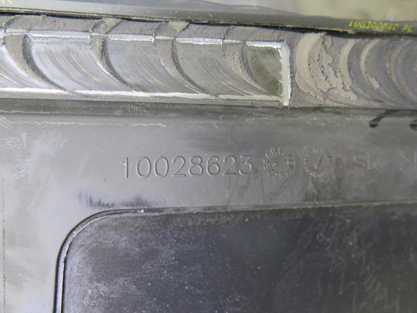 17-23 Porsche Panamera 971 SWB Rear Sunroof Glass Window 10028623