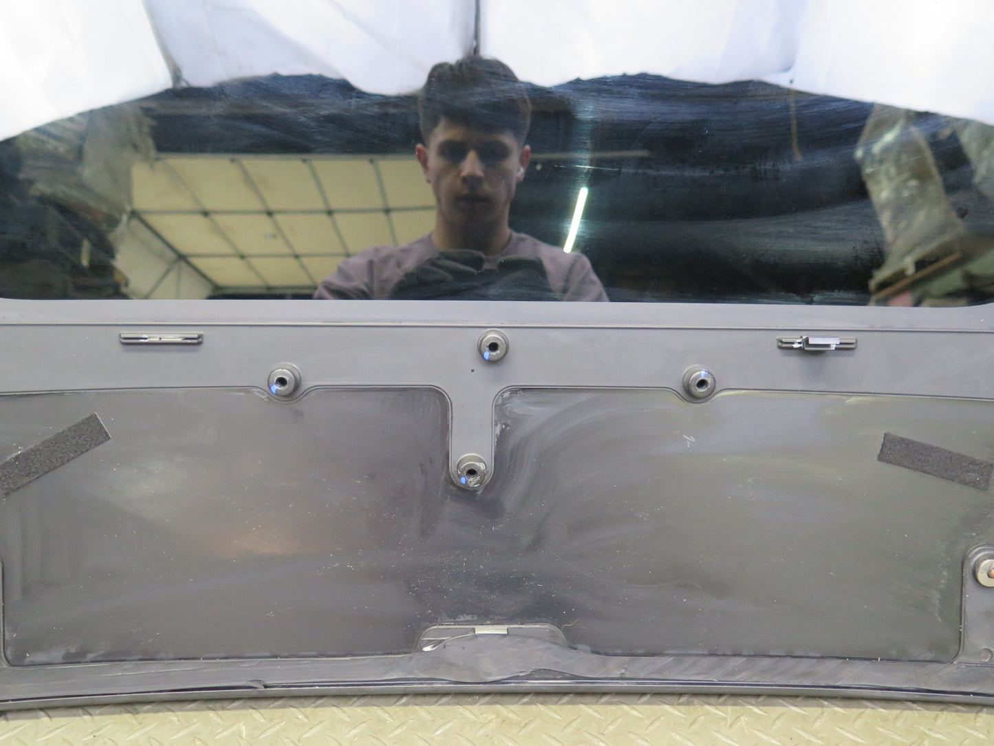 17-23 Porsche Panamera 971 SWB Rear Sunroof Glass Window 10028623