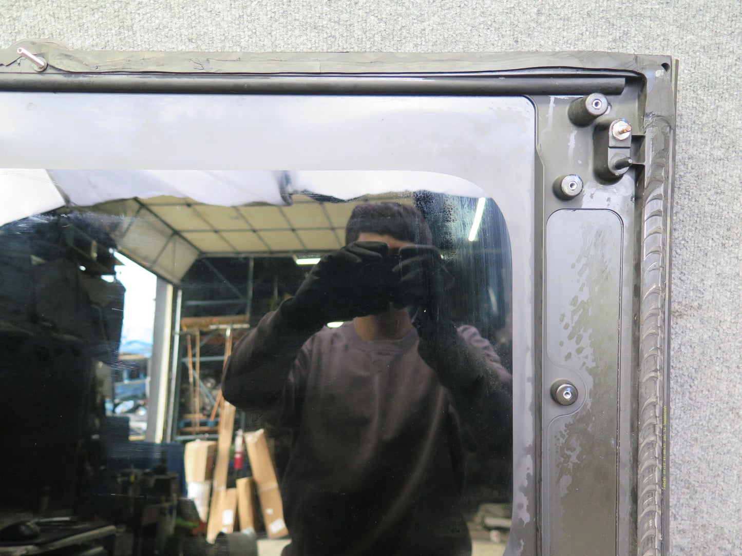 17-23 Porsche Panamera 971 SWB Rear Sunroof Glass Window 10028623