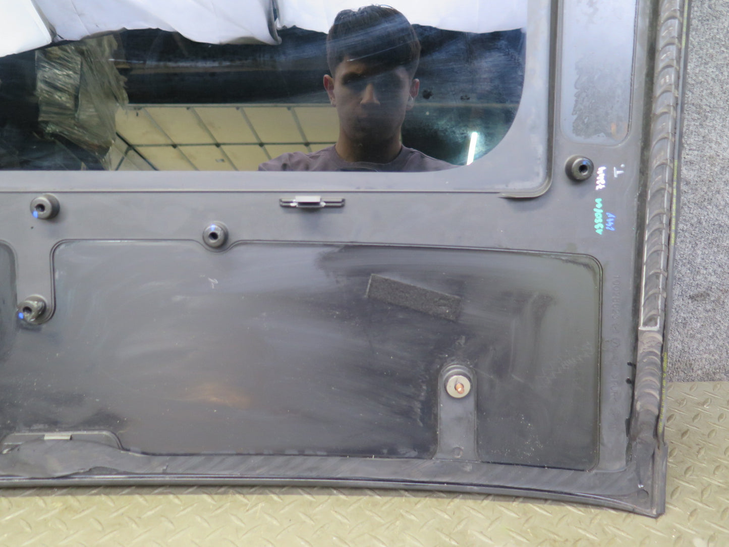 17-23 Porsche Panamera 971 SWB Rear Sunroof Glass Window 10028623