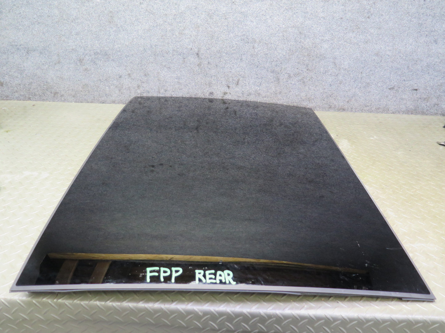 17-23 Porsche Panamera 971 SWB Rear Sunroof Glass Window 10028623