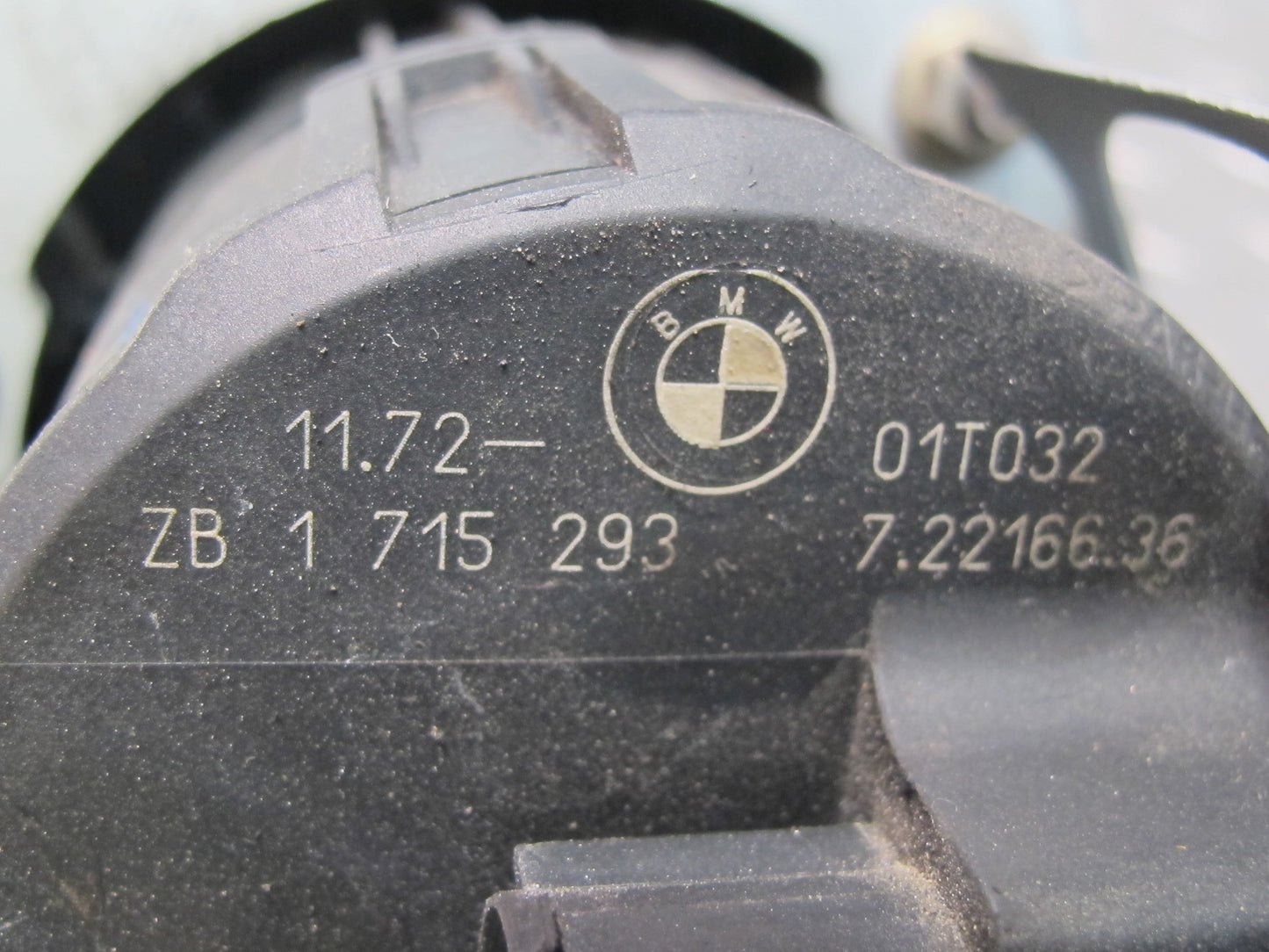 01-06 BMW E46 330ci Secondary Air Injection Smog Pump 1715293 OEM