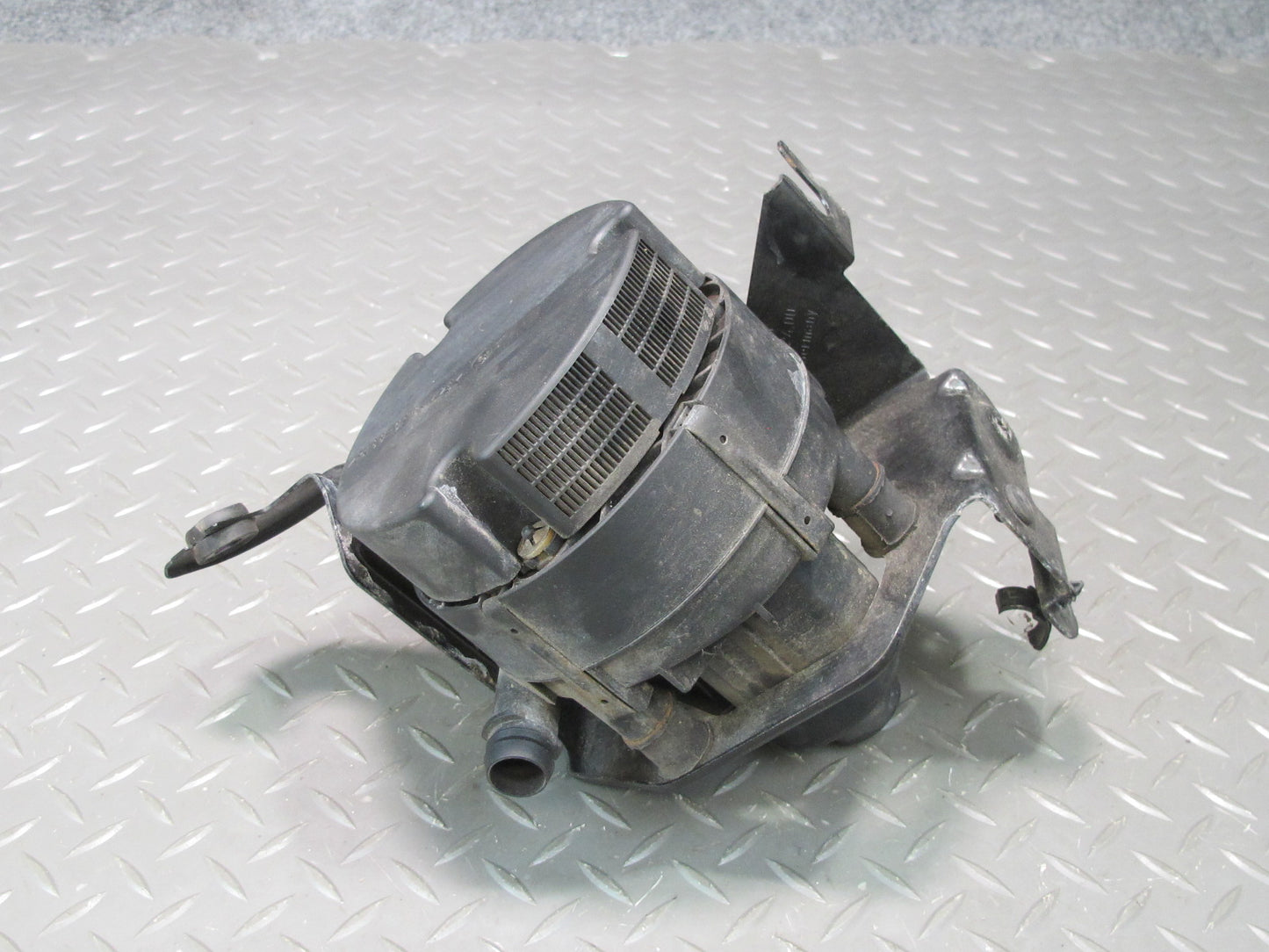 1999-2005 Porsche 911 996 Engine Secondary Air Injection Cooling Pump