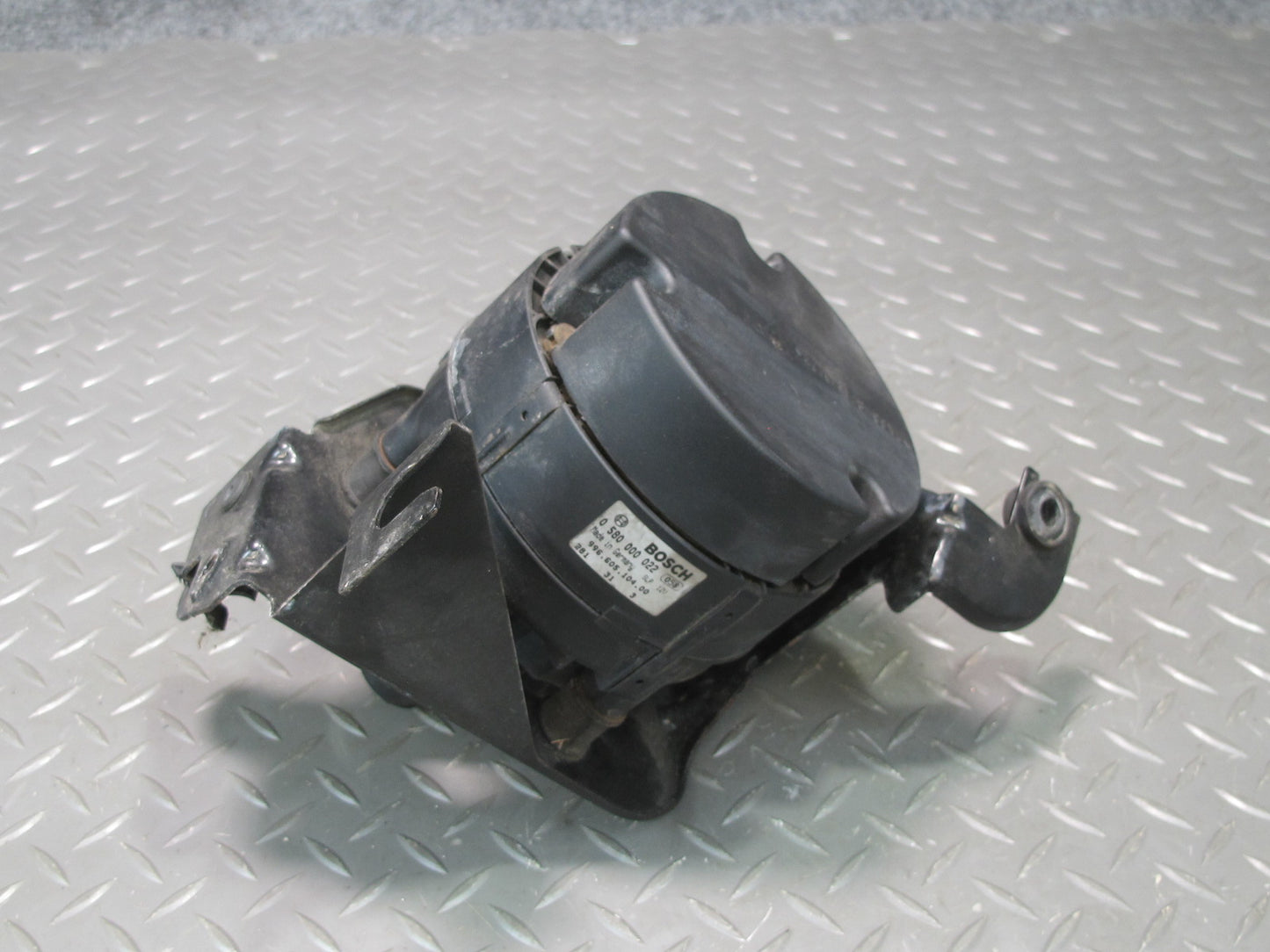 1999-2005 Porsche 911 996 Engine Secondary Air Injection Cooling Pump