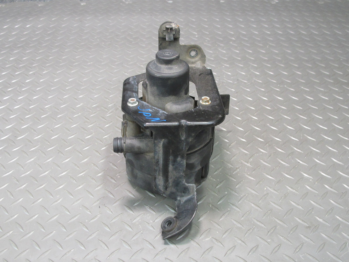 1999-2005 Porsche 911 996 Engine Secondary Air Injection Cooling Pump