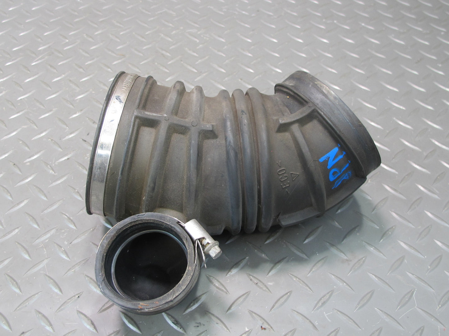 1999-2005 Porsche 911 996 3.6L Air Intake Cleaner Filter Box Duct Tube Pipe