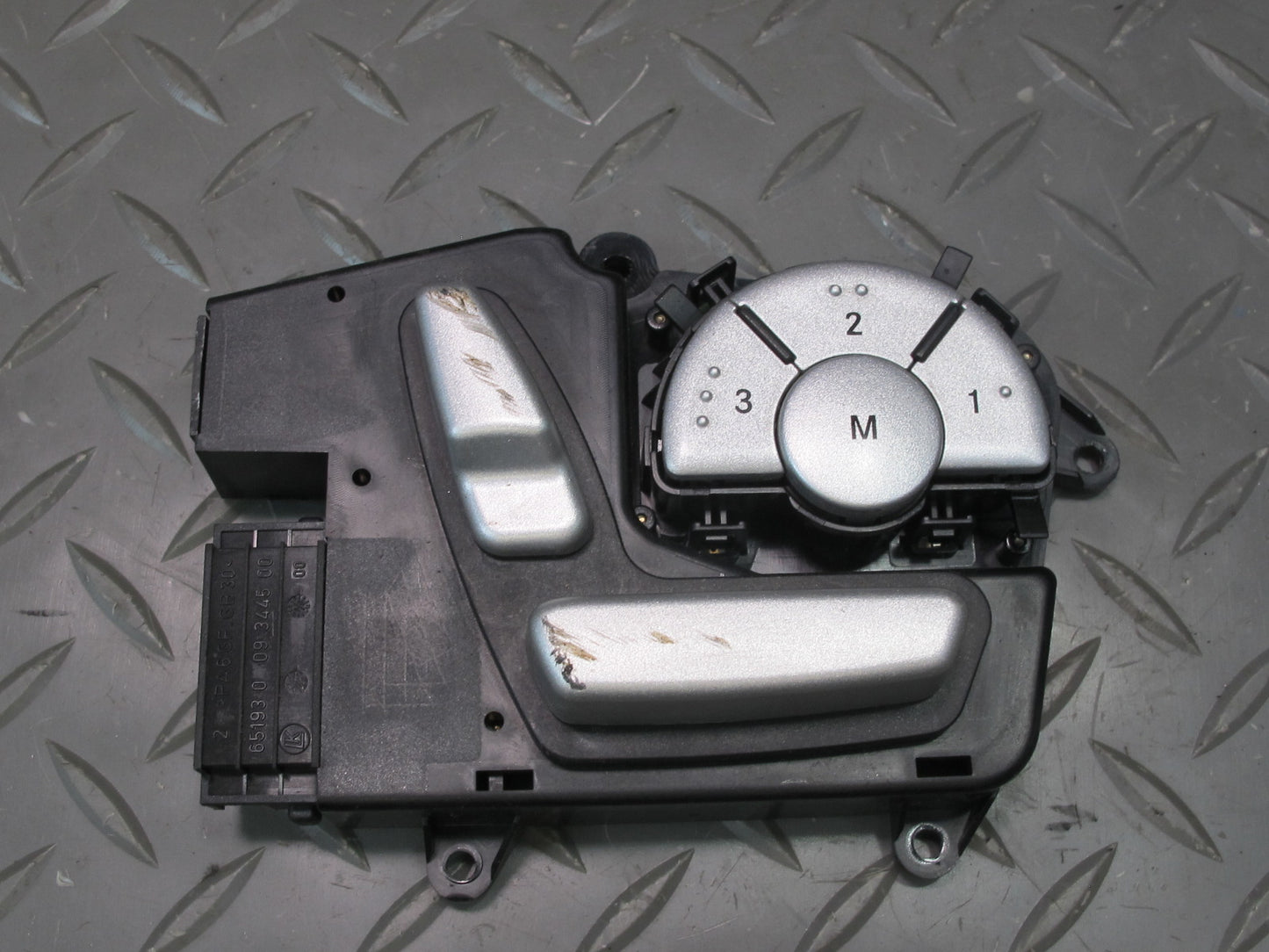 05-11 Mercedes R171 Slk-class Front Right Seat Adjustment Switch 1718205810 OEM