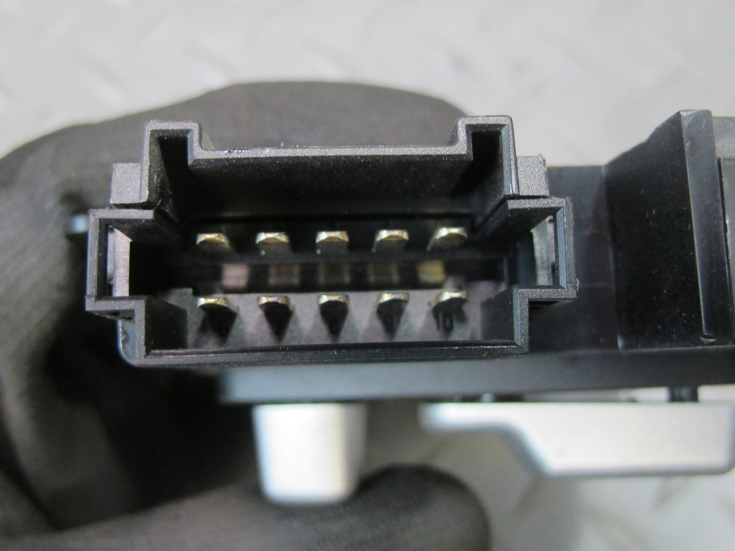 05-11 Mercedes R171 Slk-class Front Right Seat Adjustment Switch 1718205810 OEM