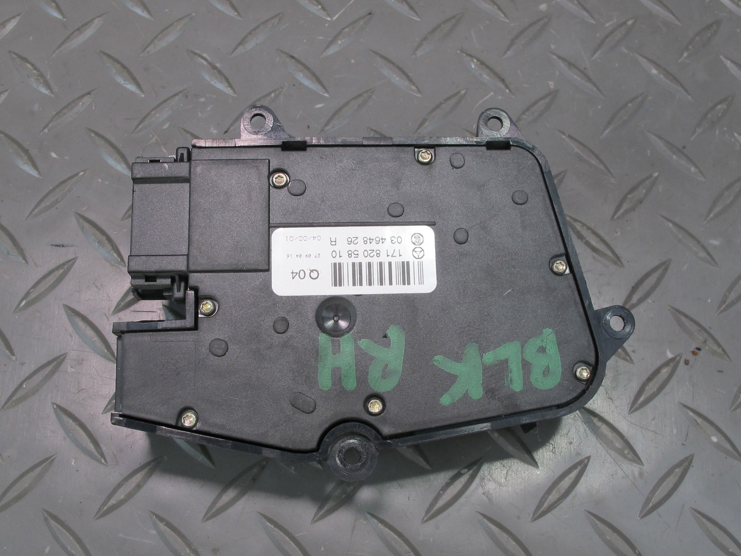 05-11 Mercedes R171 Slk-class Front Right Seat Adjustment Switch 1718205810 OEM