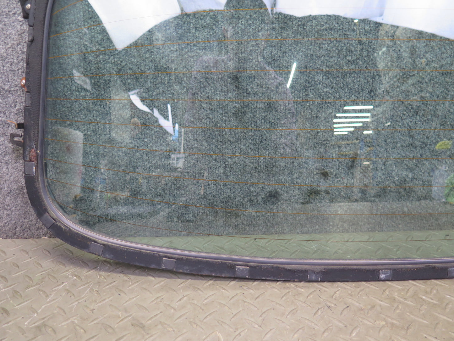 1999-2005 Porsche 911 Carrera 996 Convertible Rear Windshield Glass Window