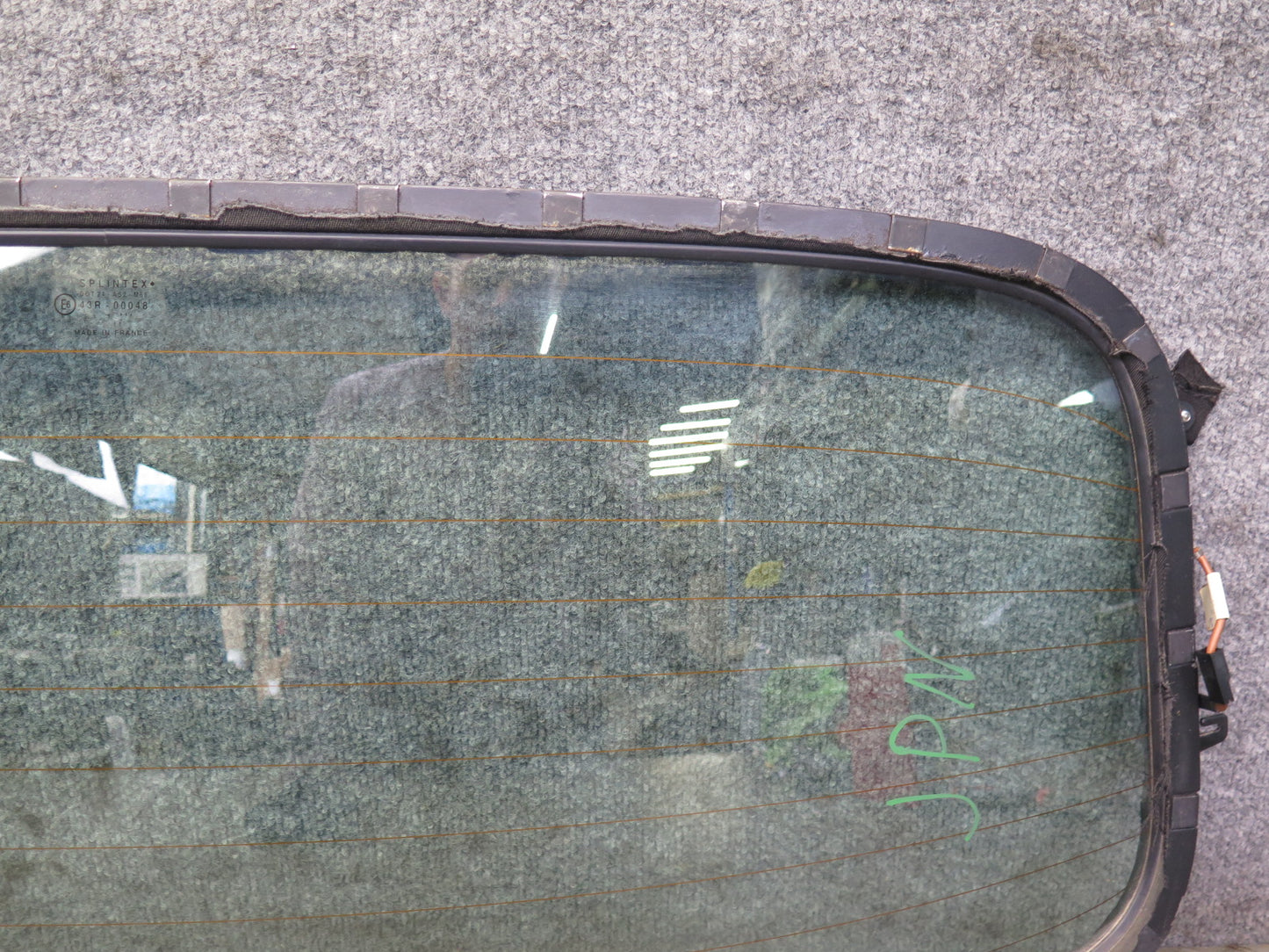 1999-2005 Porsche 911 Carrera 996 Convertible Rear Windshield Glass Window