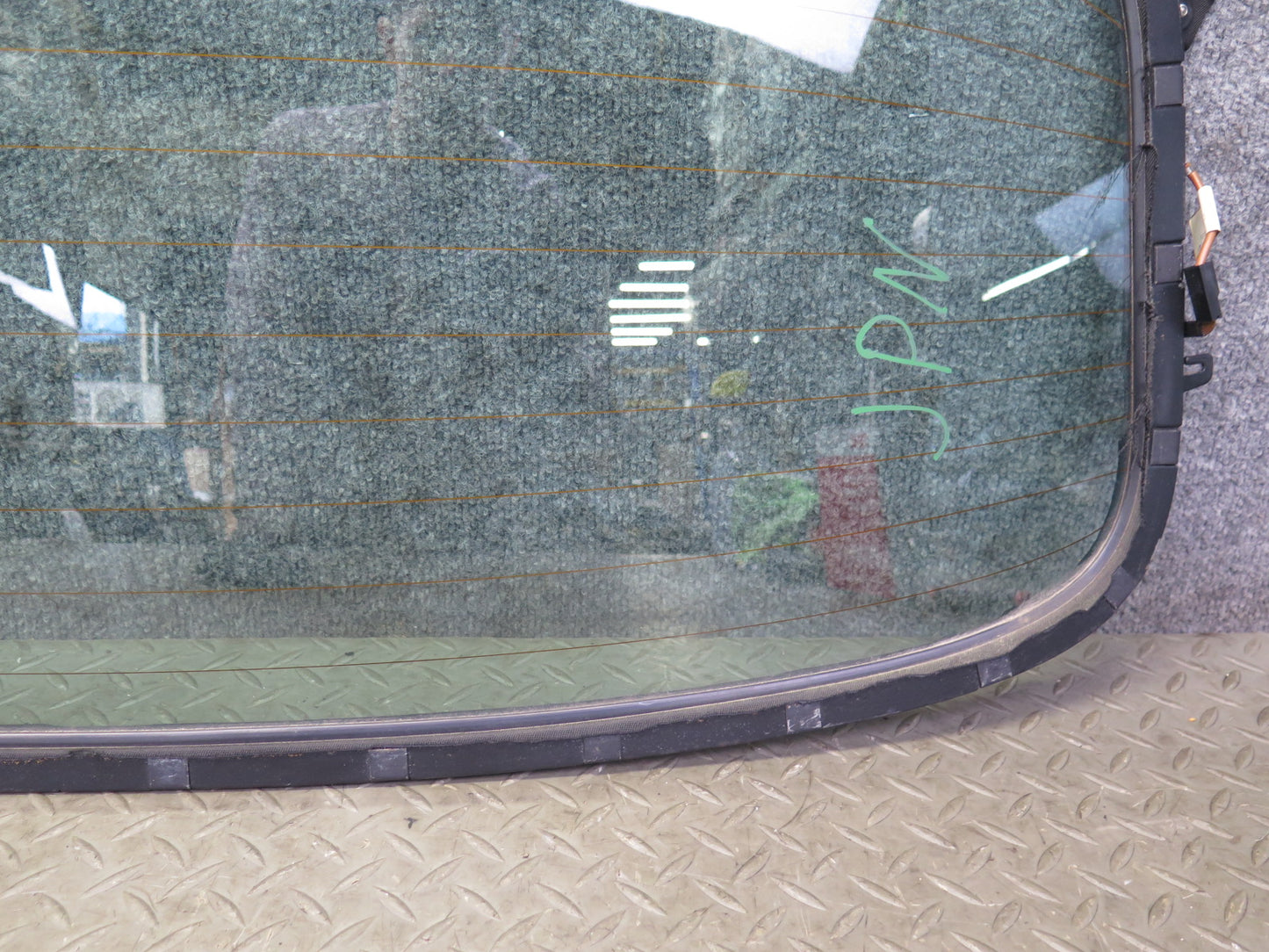 1999-2005 Porsche 911 Carrera 996 Convertible Rear Windshield Glass Window