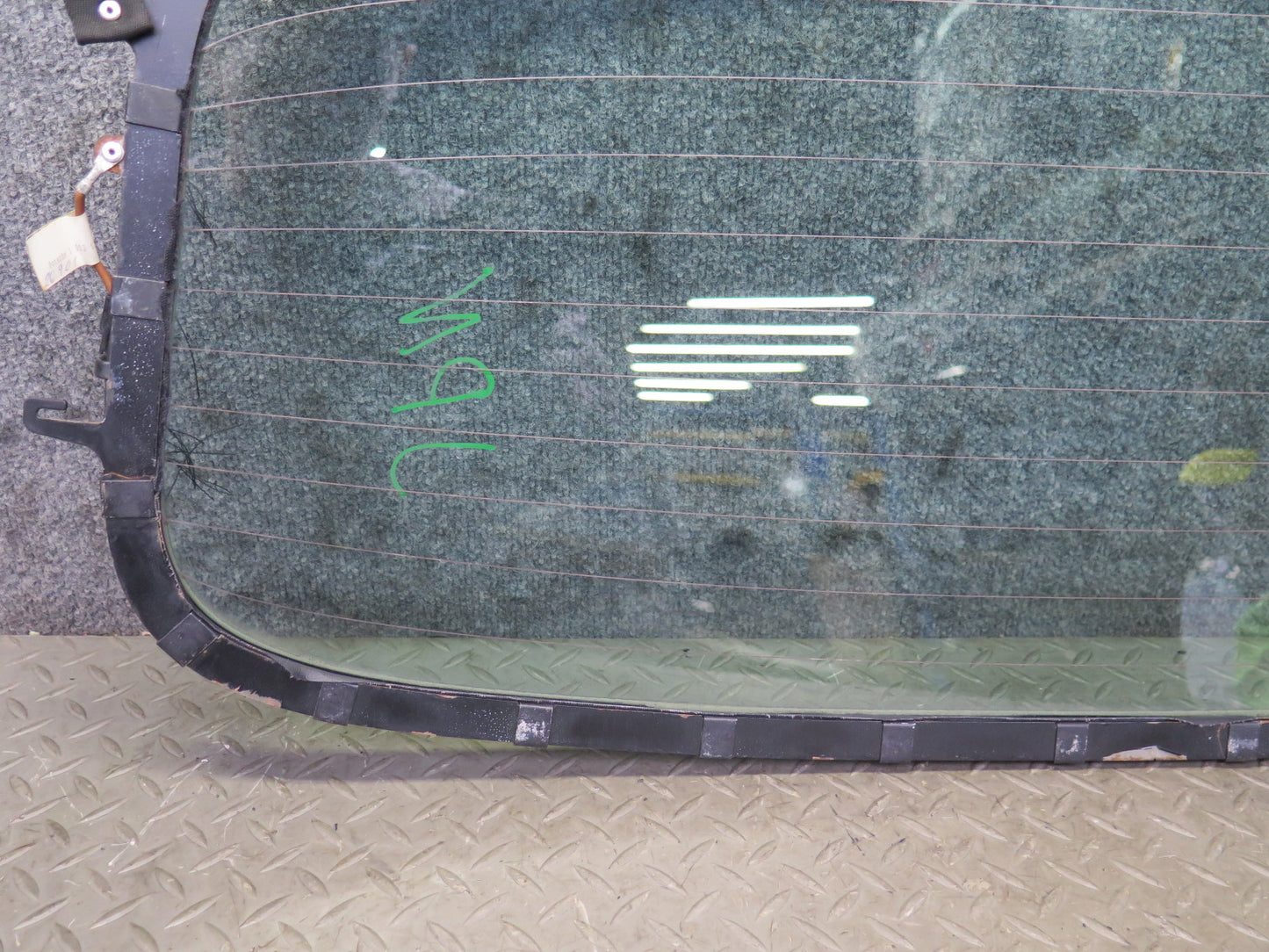 1999-2005 Porsche 911 Carrera 996 Convertible Rear Windshield Glass Window