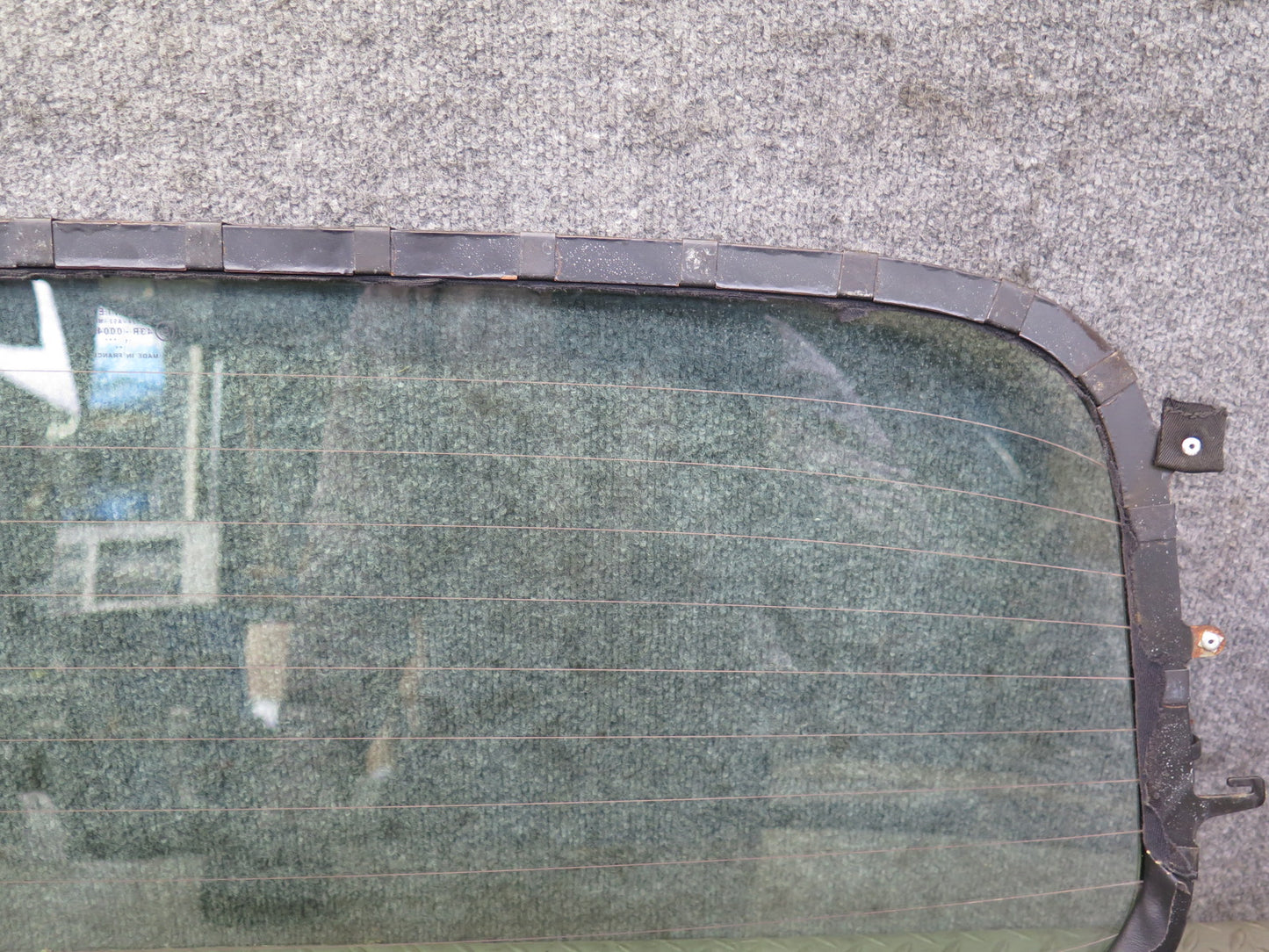 1999-2005 Porsche 911 Carrera 996 Convertible Rear Windshield Glass Window