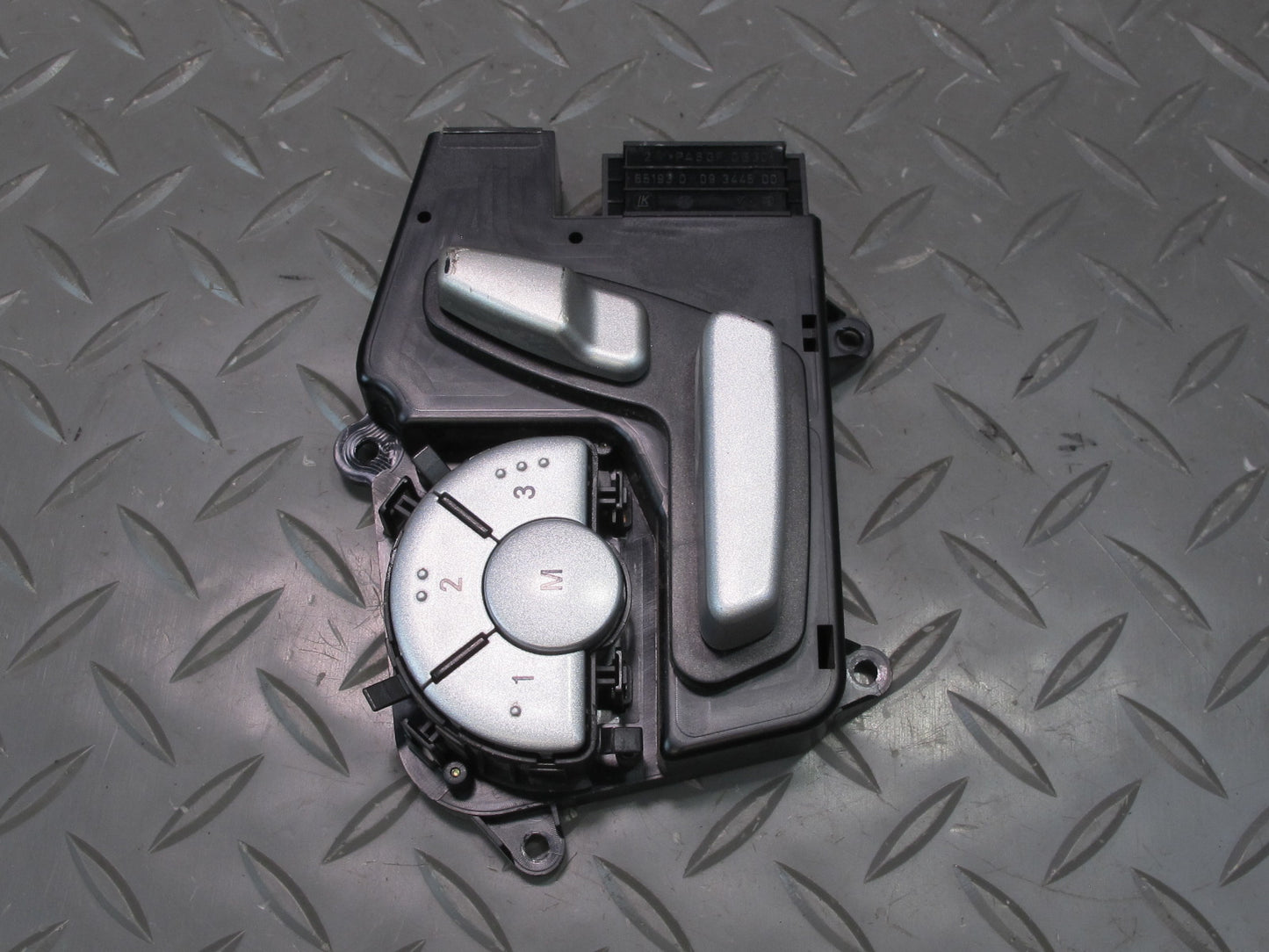 05-11 Mercedes R171 Slk-class Front Left Seat Adjustment Switch 1718205710 OEM