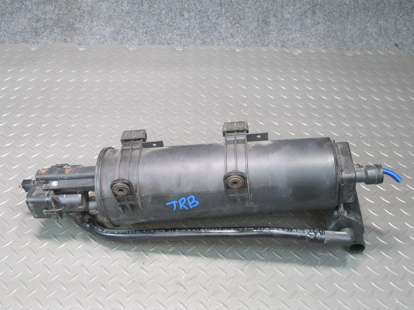 01-06 BMW E46 330CI M54 Fuel Evap Vapor Charcoal Canister w Leak Pump Assy OEM