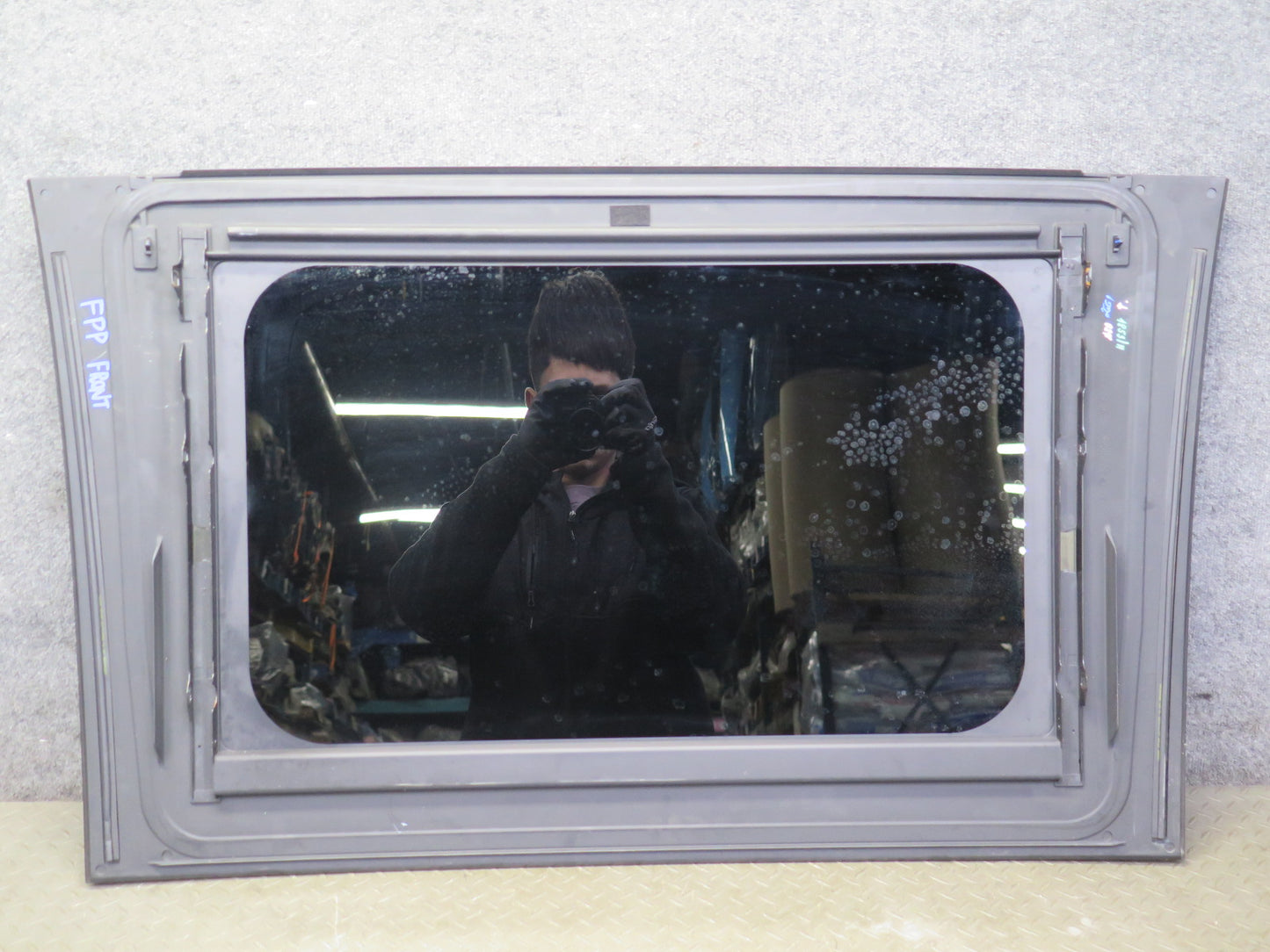 17-23 Porsche Panamera 971 Front Center Sunroof Glass Window 10028496