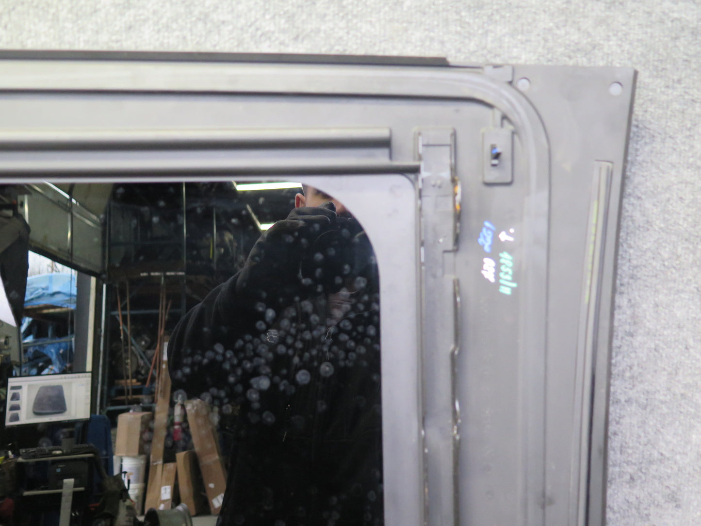 17-23 Porsche Panamera 971 Front Center Sunroof Glass Window 10028496